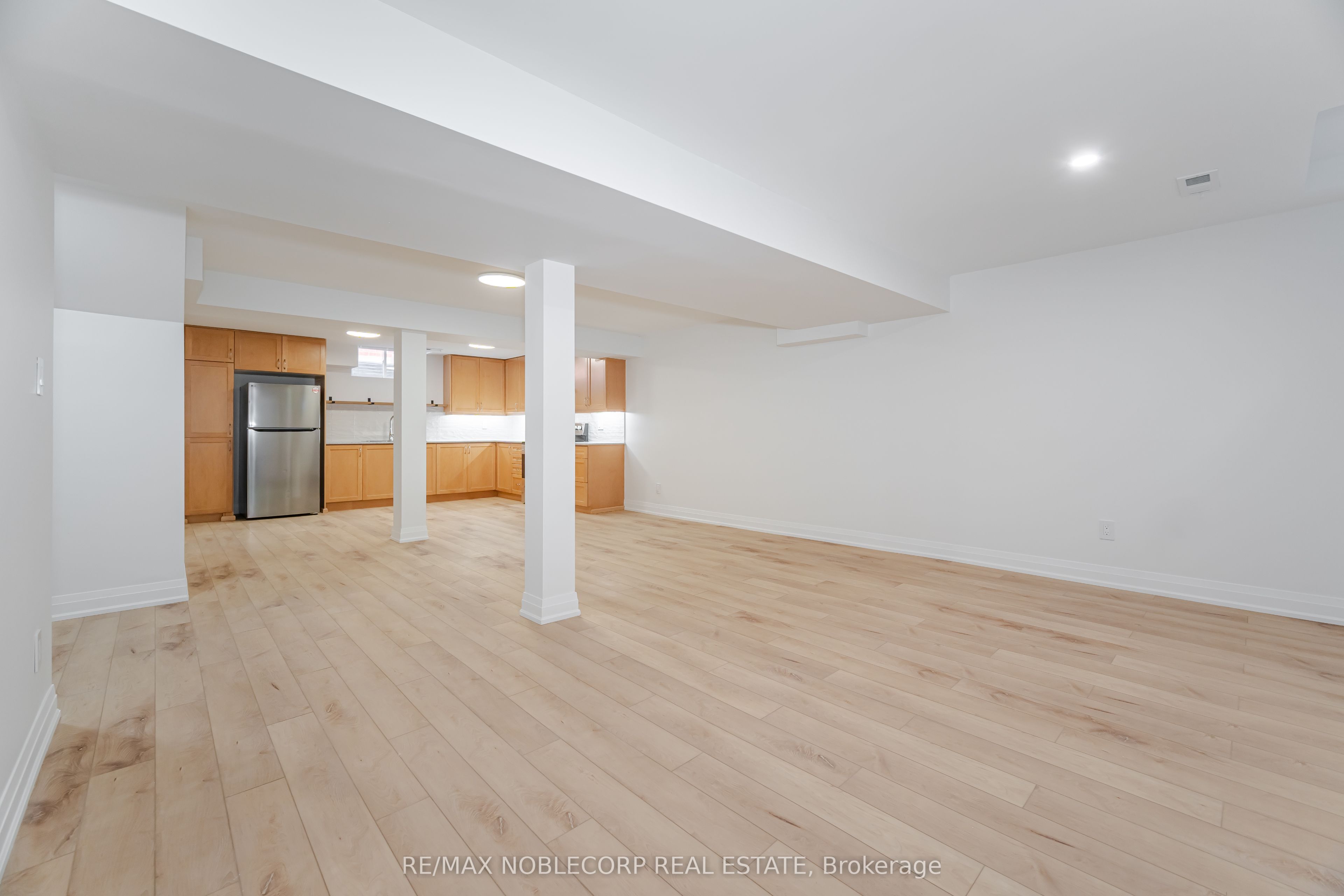 131 Dunstan Crescent Lower Property Photo 6