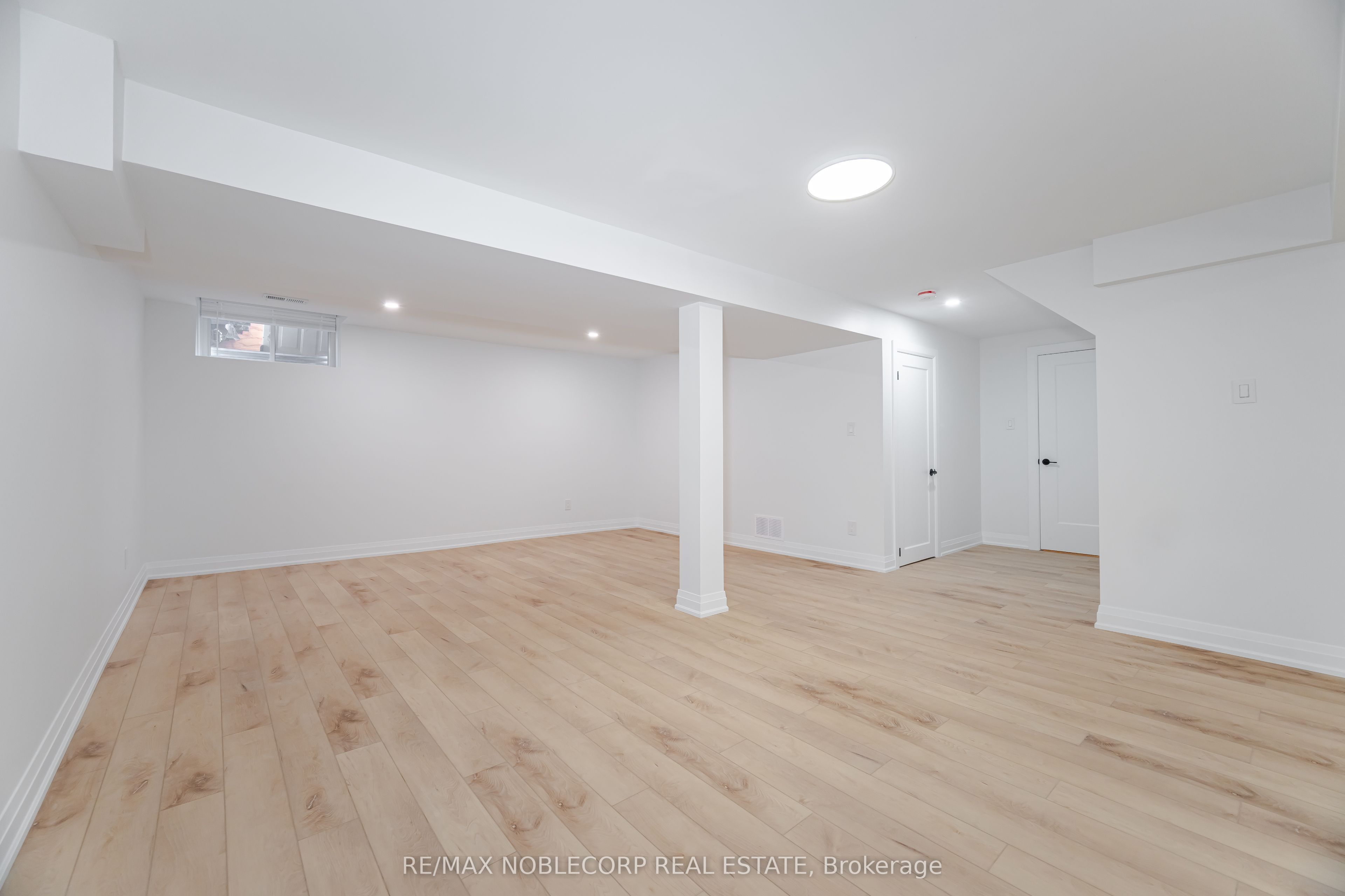 131 Dunstan Crescent Lower Property Photo 8