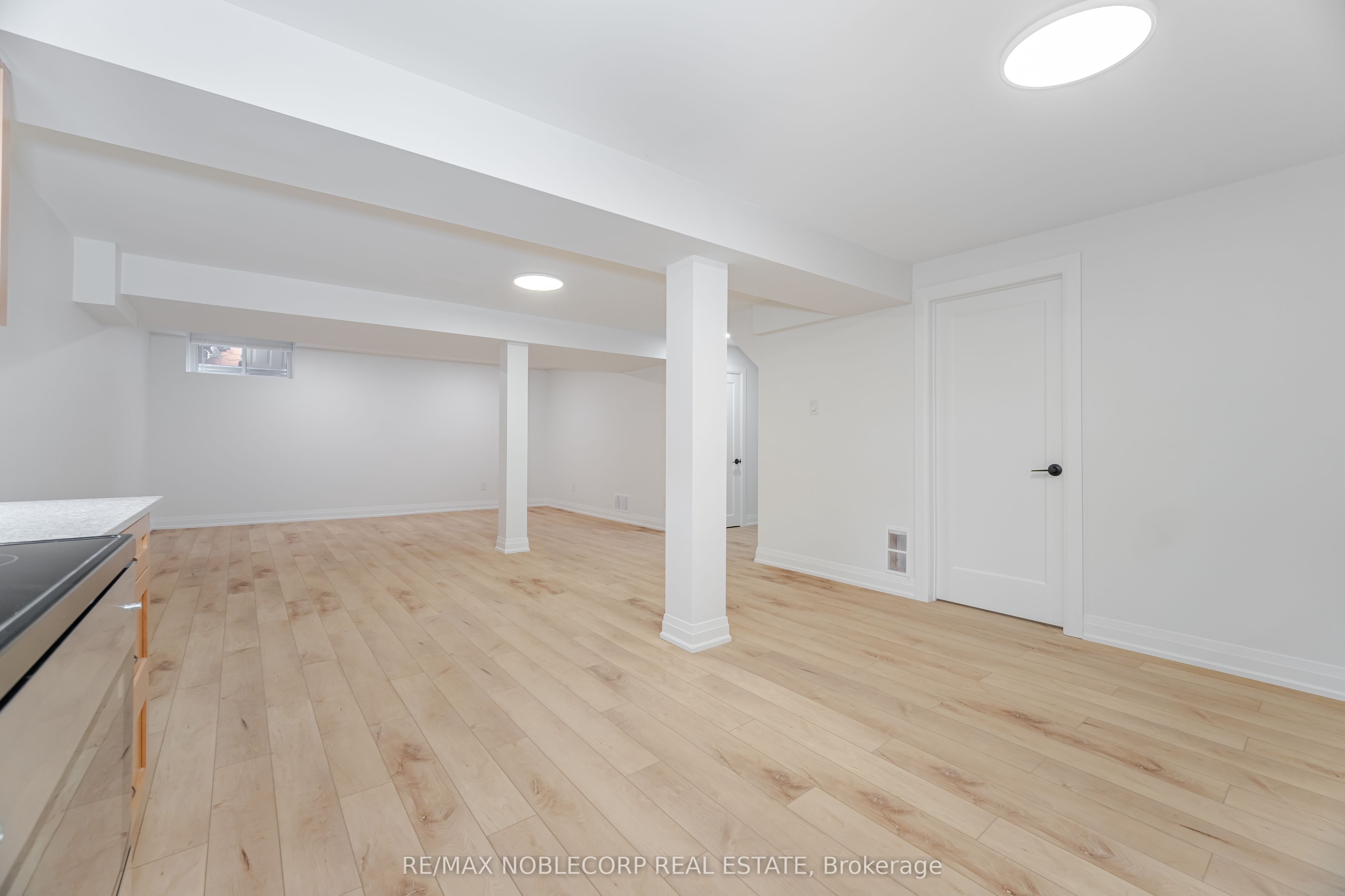 131 Dunstan Crescent Lower Property Photo 17