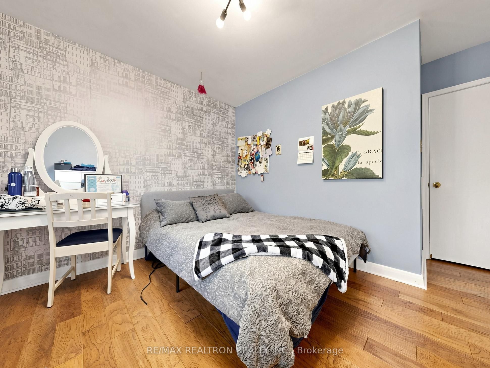 22 Longbridge Road Property Photo 17