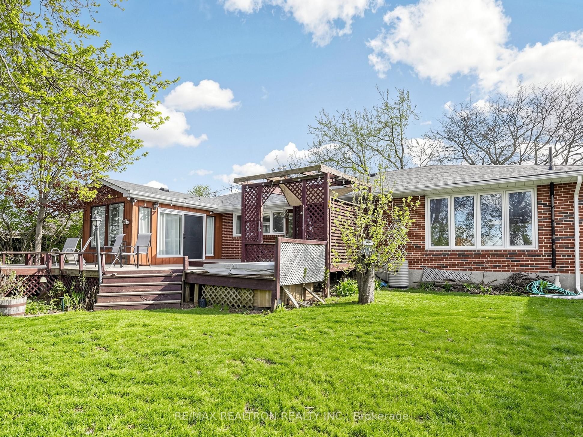 22 Longbridge Road Property Photo 33