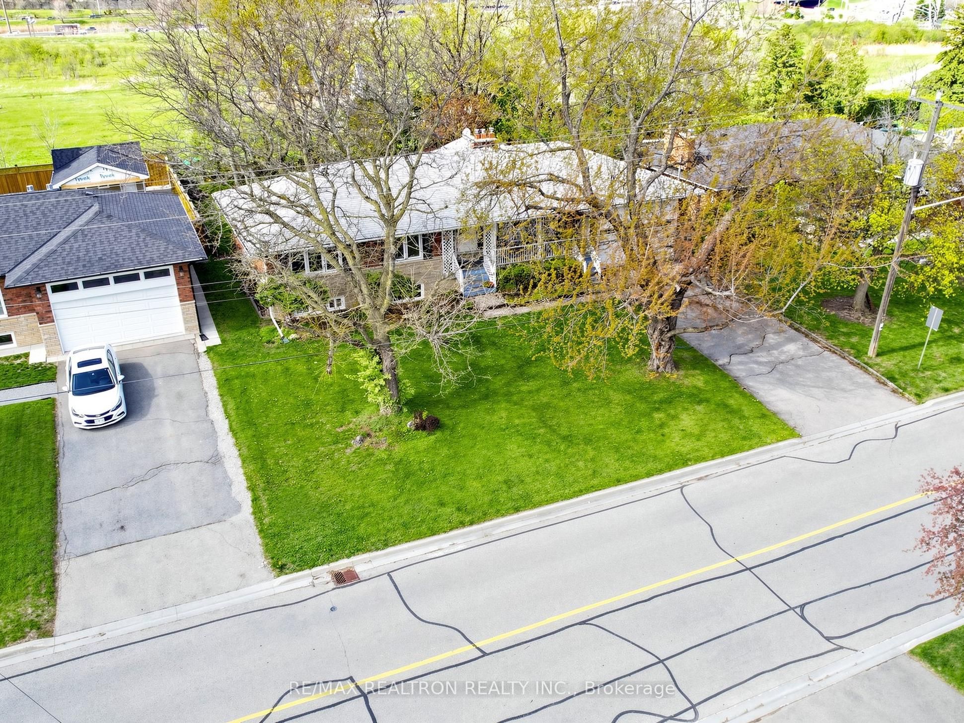22 Longbridge Road Property Photo 38