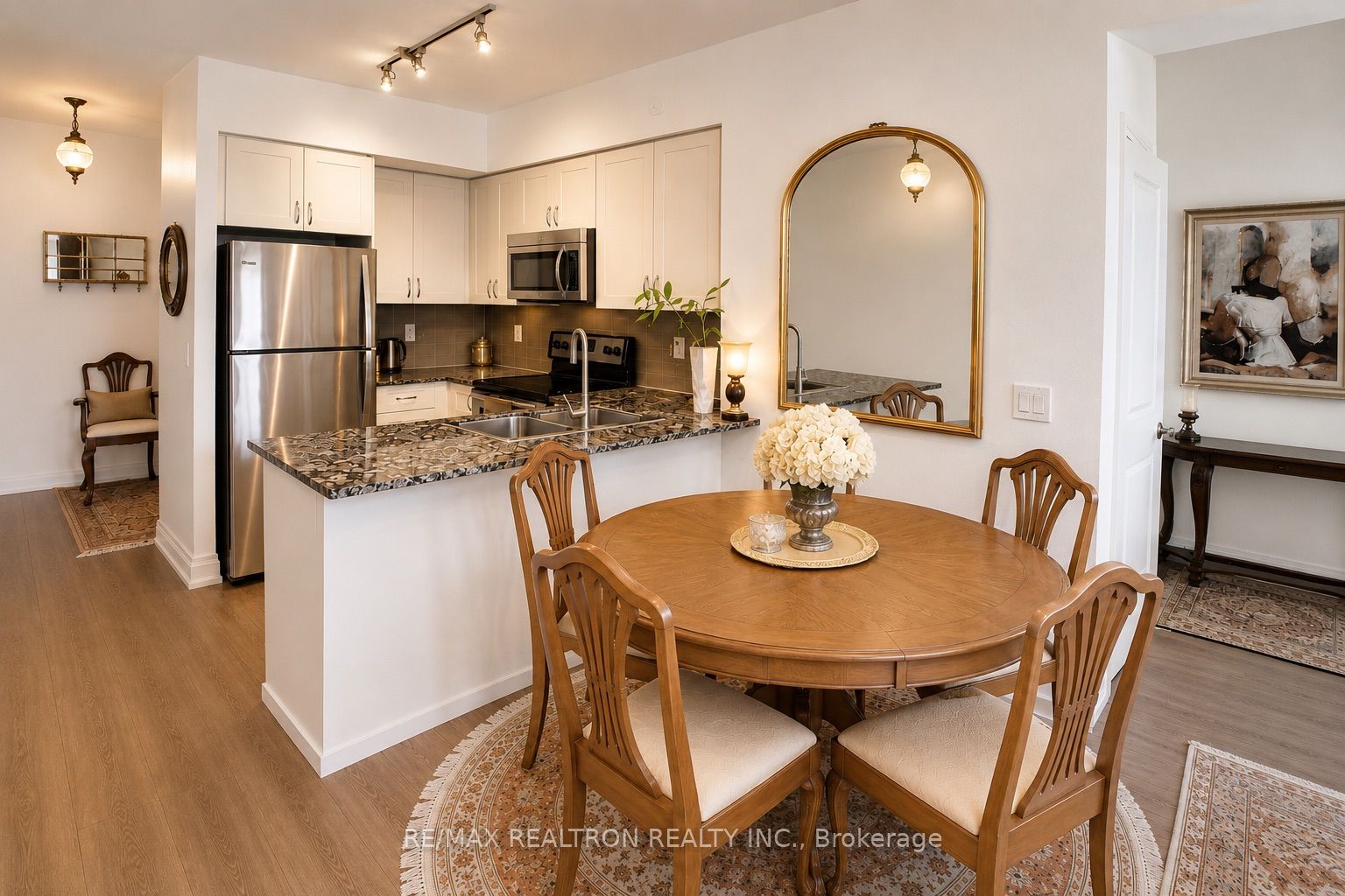 7890 Bathurst Street 1904 Property Photo 8