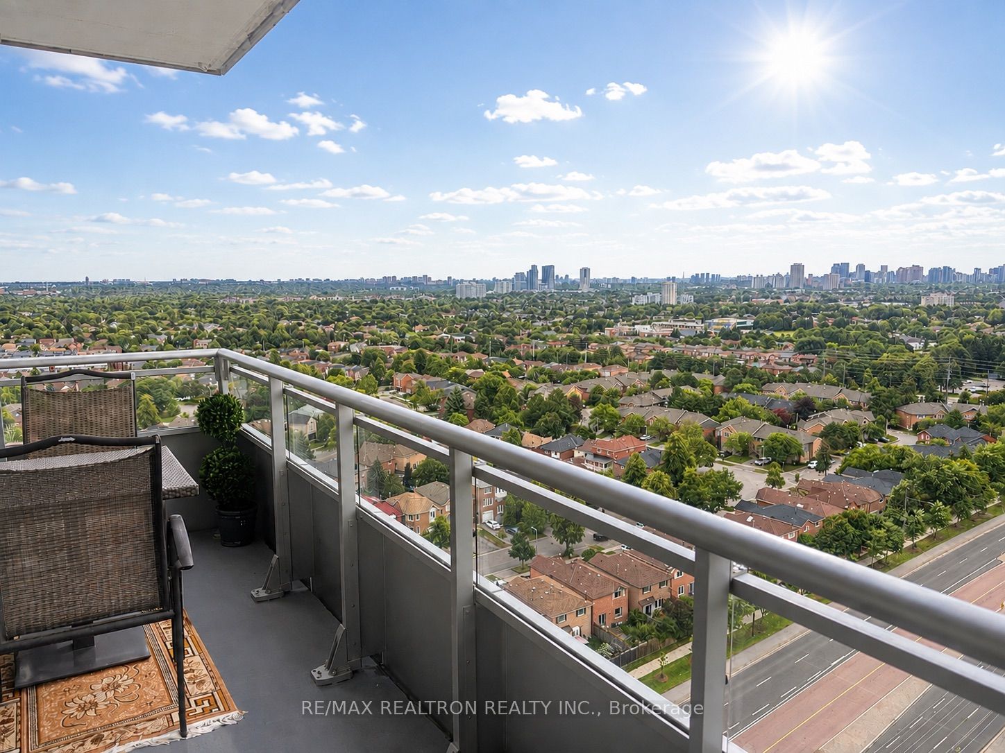 7890 Bathurst Street 1904 Property Photo 16