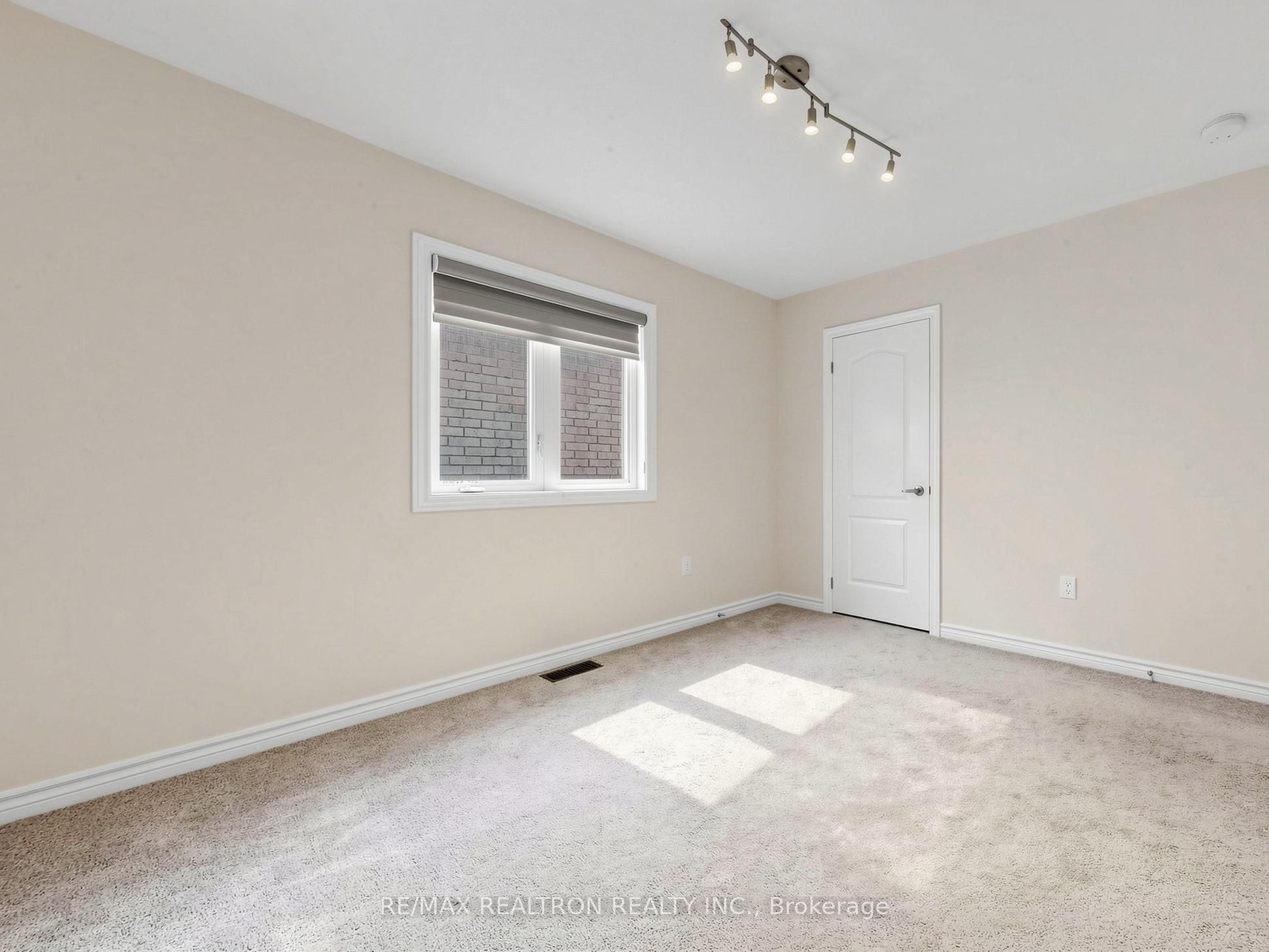 31 Valleo Street Property Photo 33
