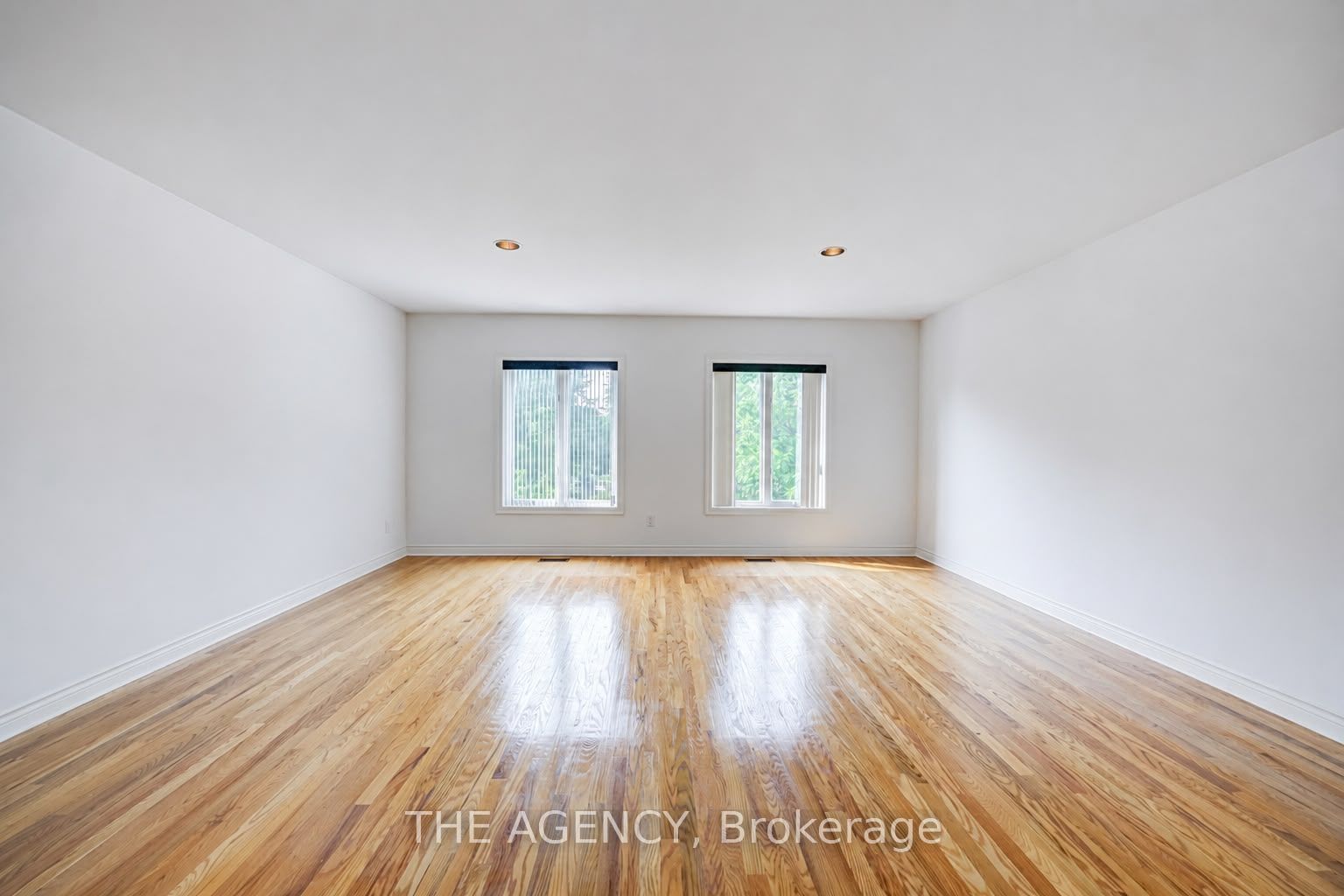 68 Townsgate Drive Property Photo 5