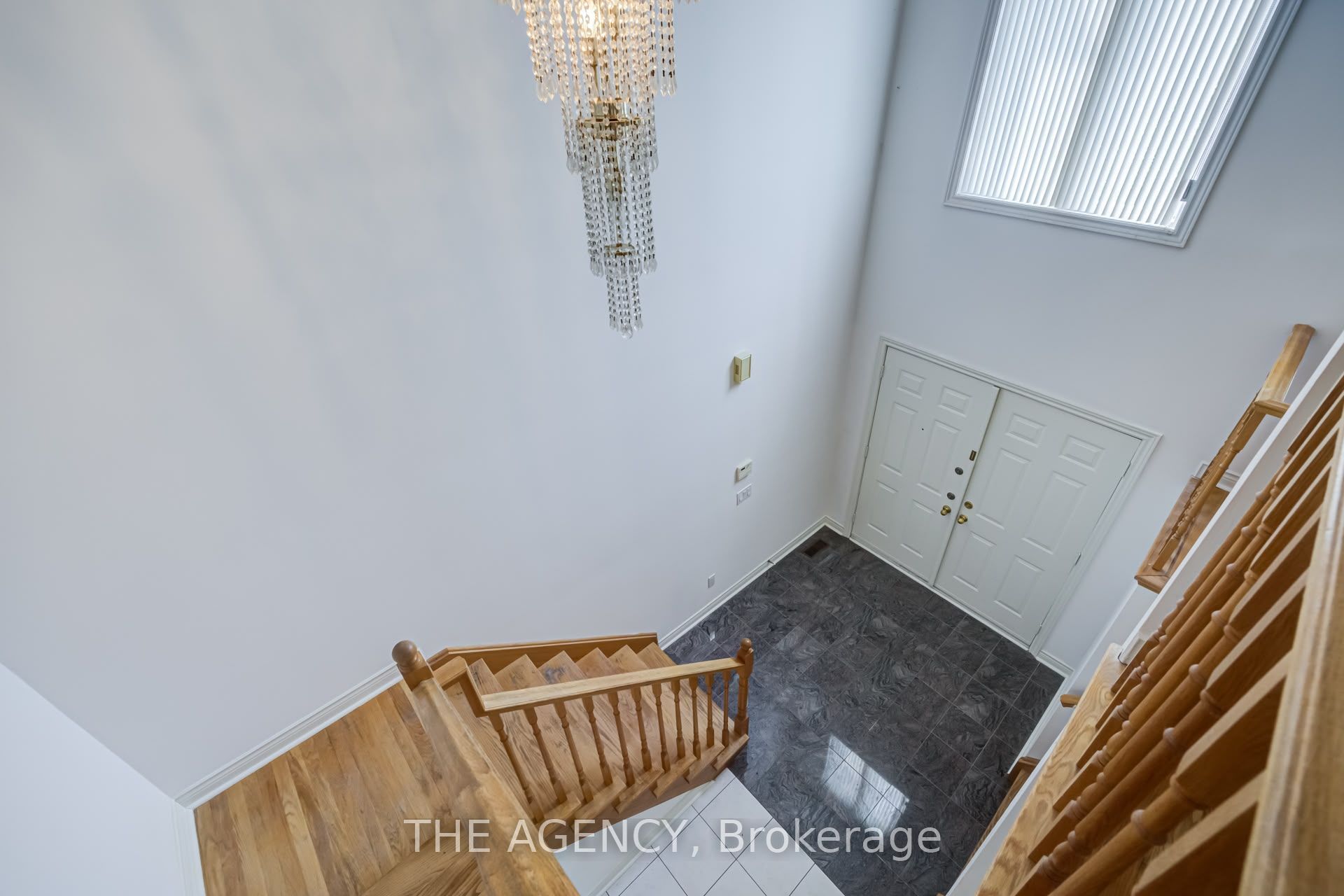 68 Townsgate Drive Property Photo 11