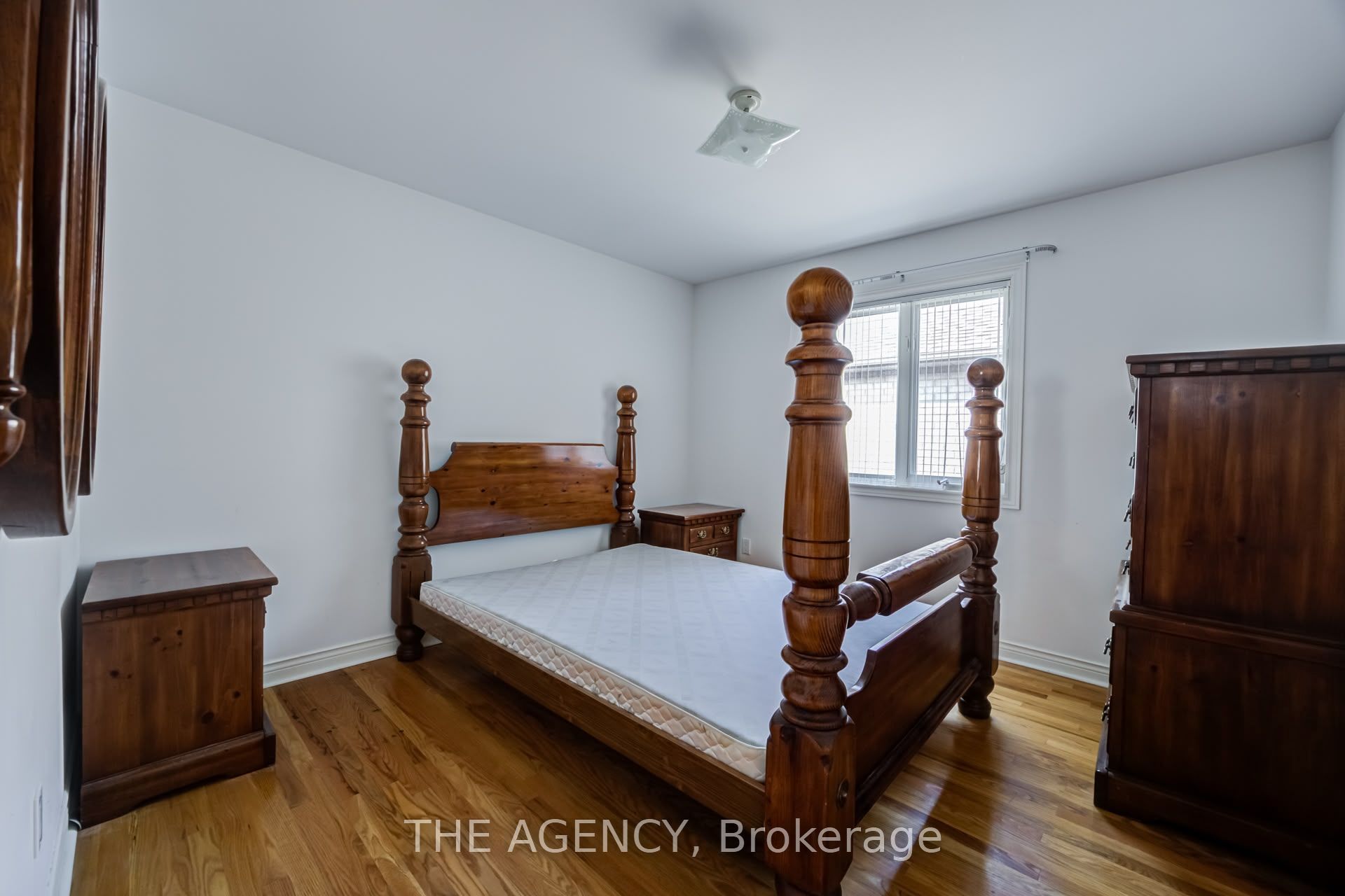 68 Townsgate Drive Property Photo 13