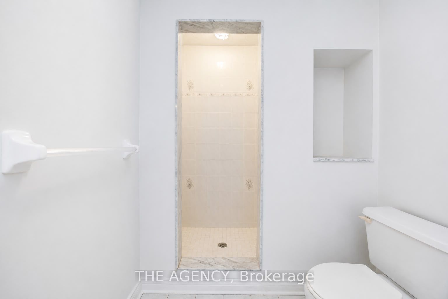 68 Townsgate Drive Property Photo 18