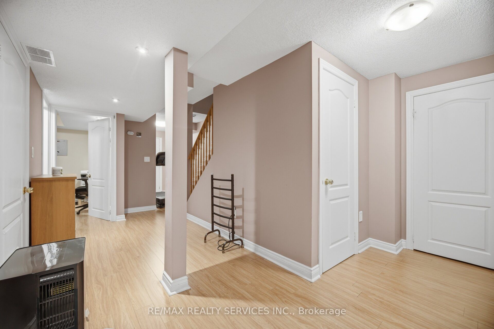 45 Skylark Drive Property Photo 37