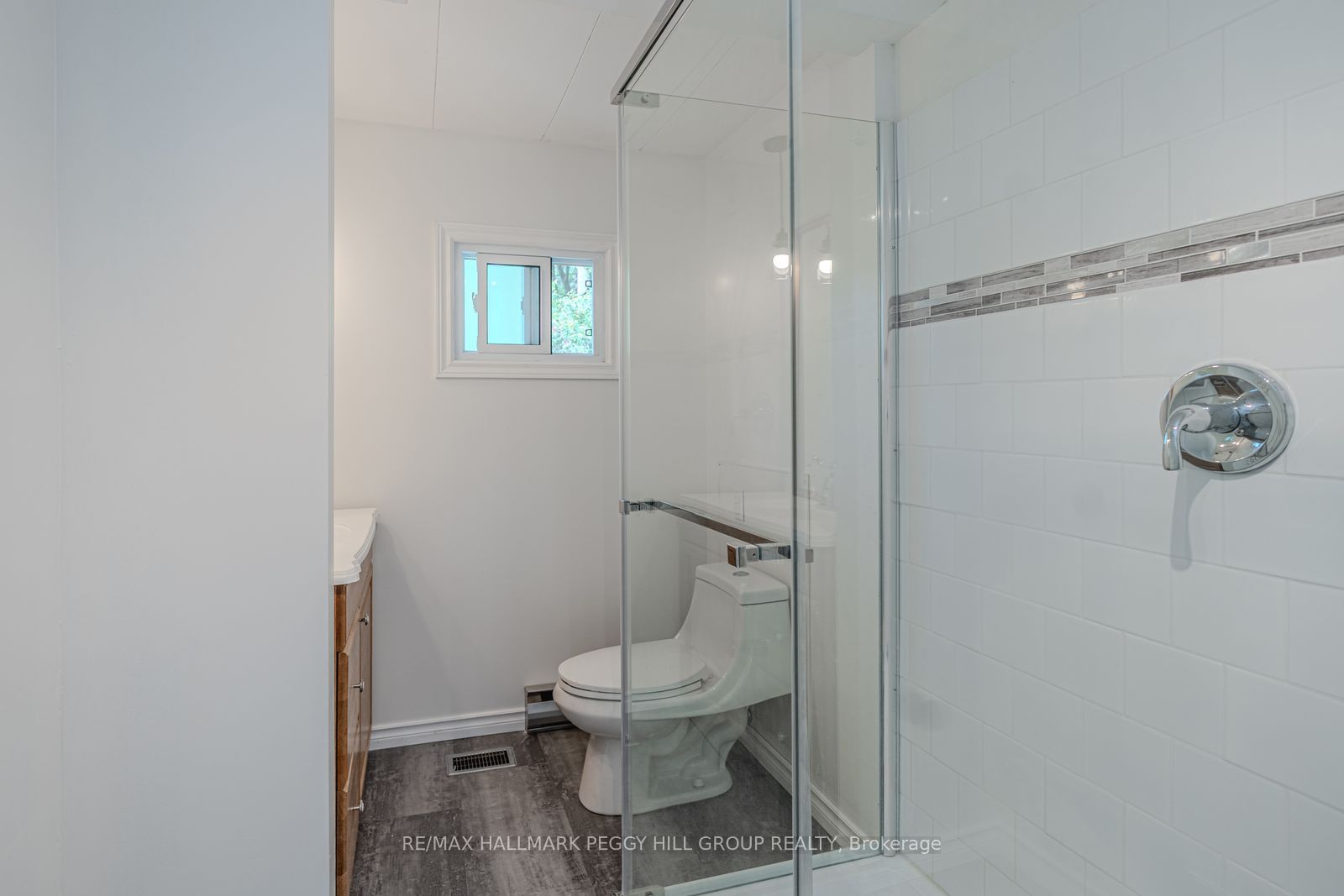 85 Hawthorne Drive Property Photo 8