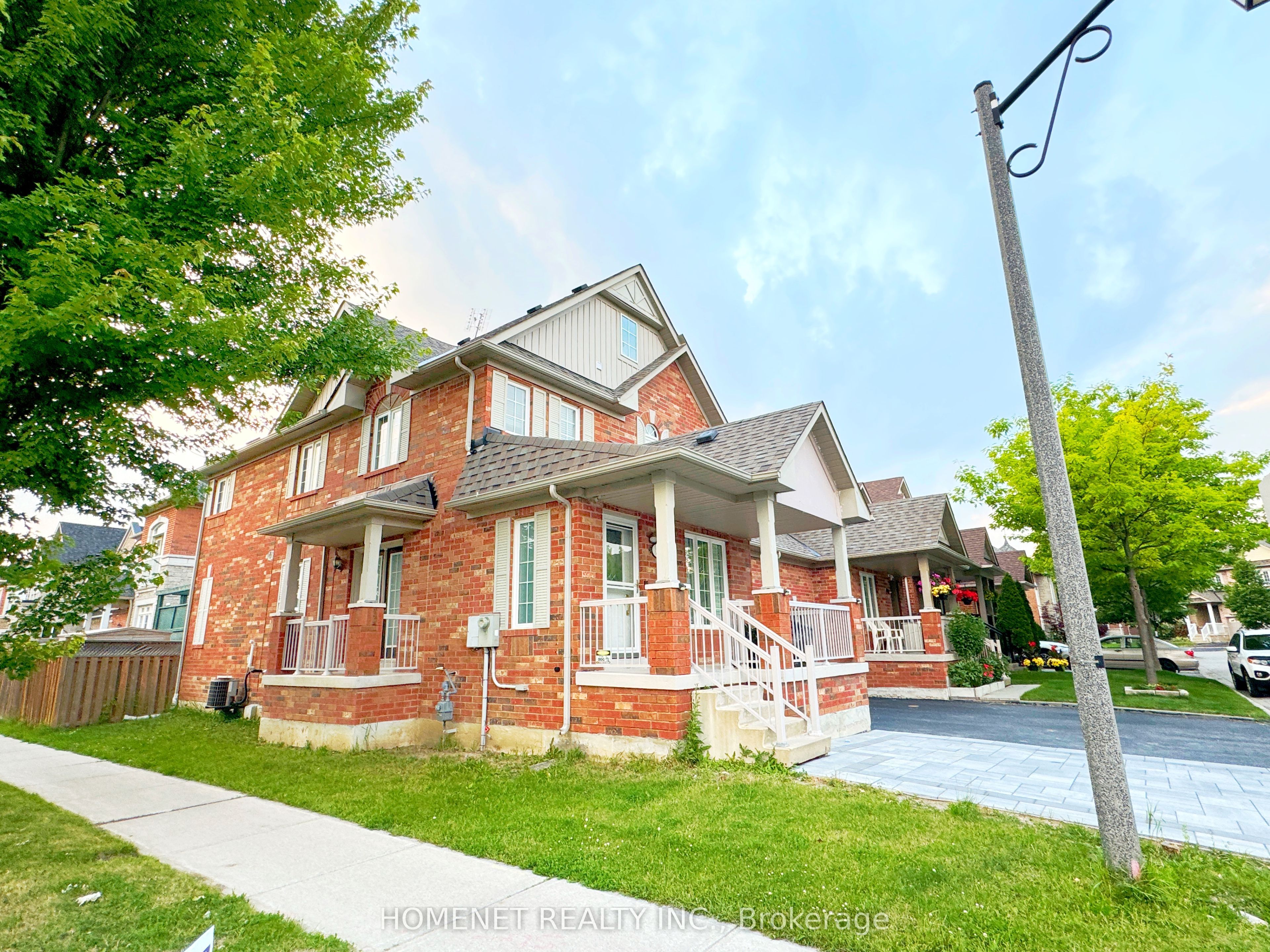 2 Stotts Crescent Property Photo 1