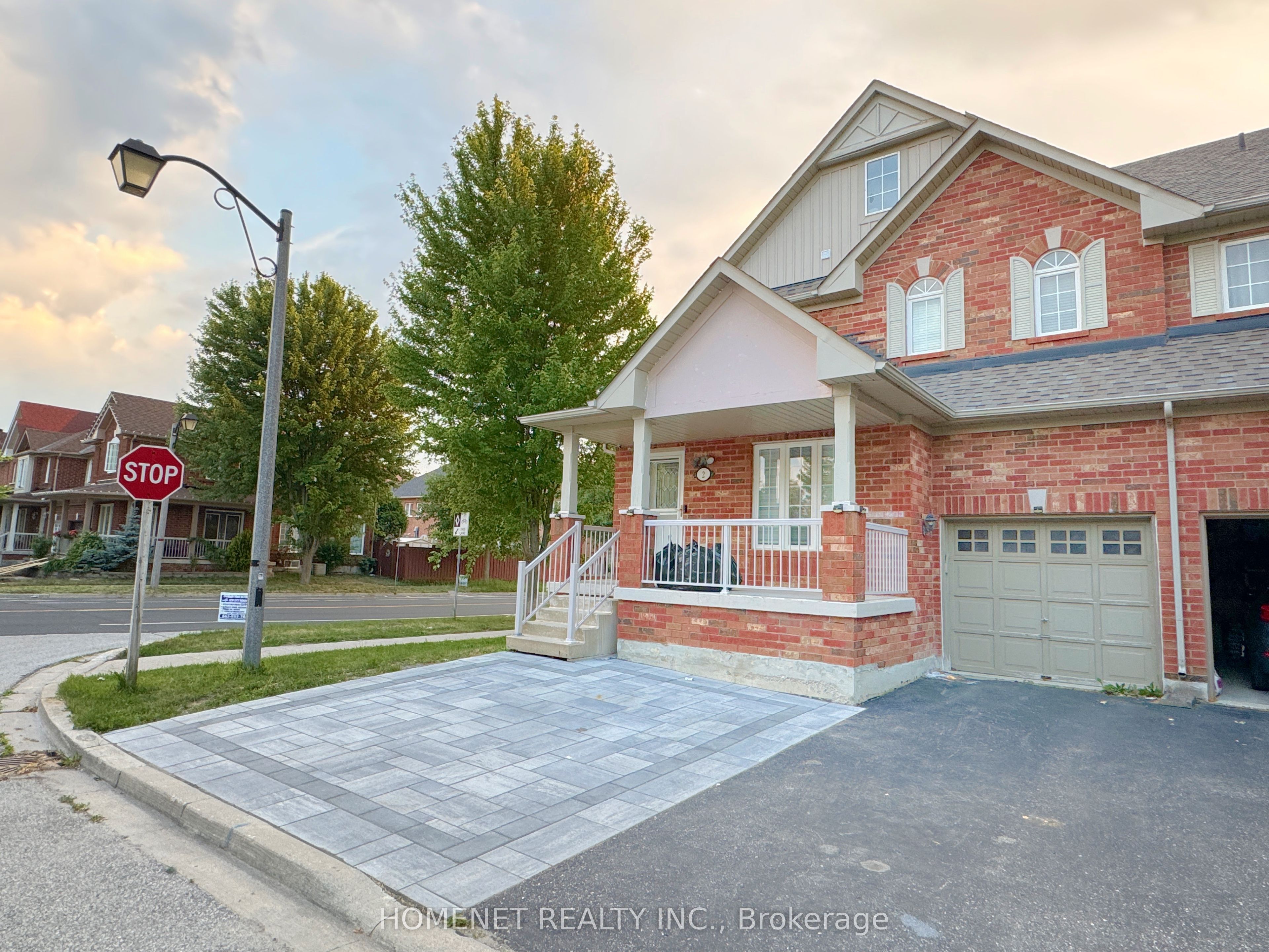 2 Stotts Crescent Property Photo 2