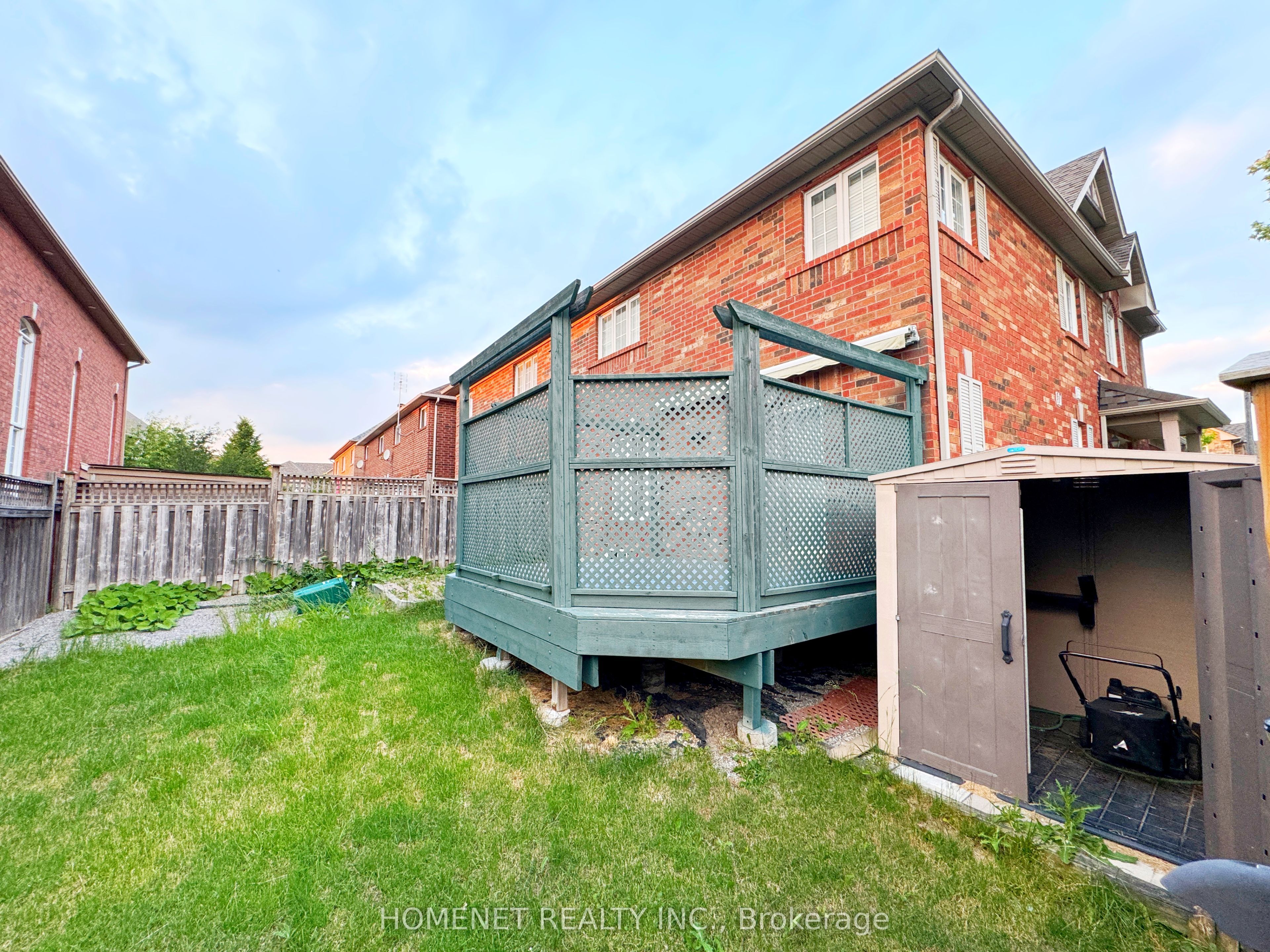 2 Stotts Crescent Property Photo 4