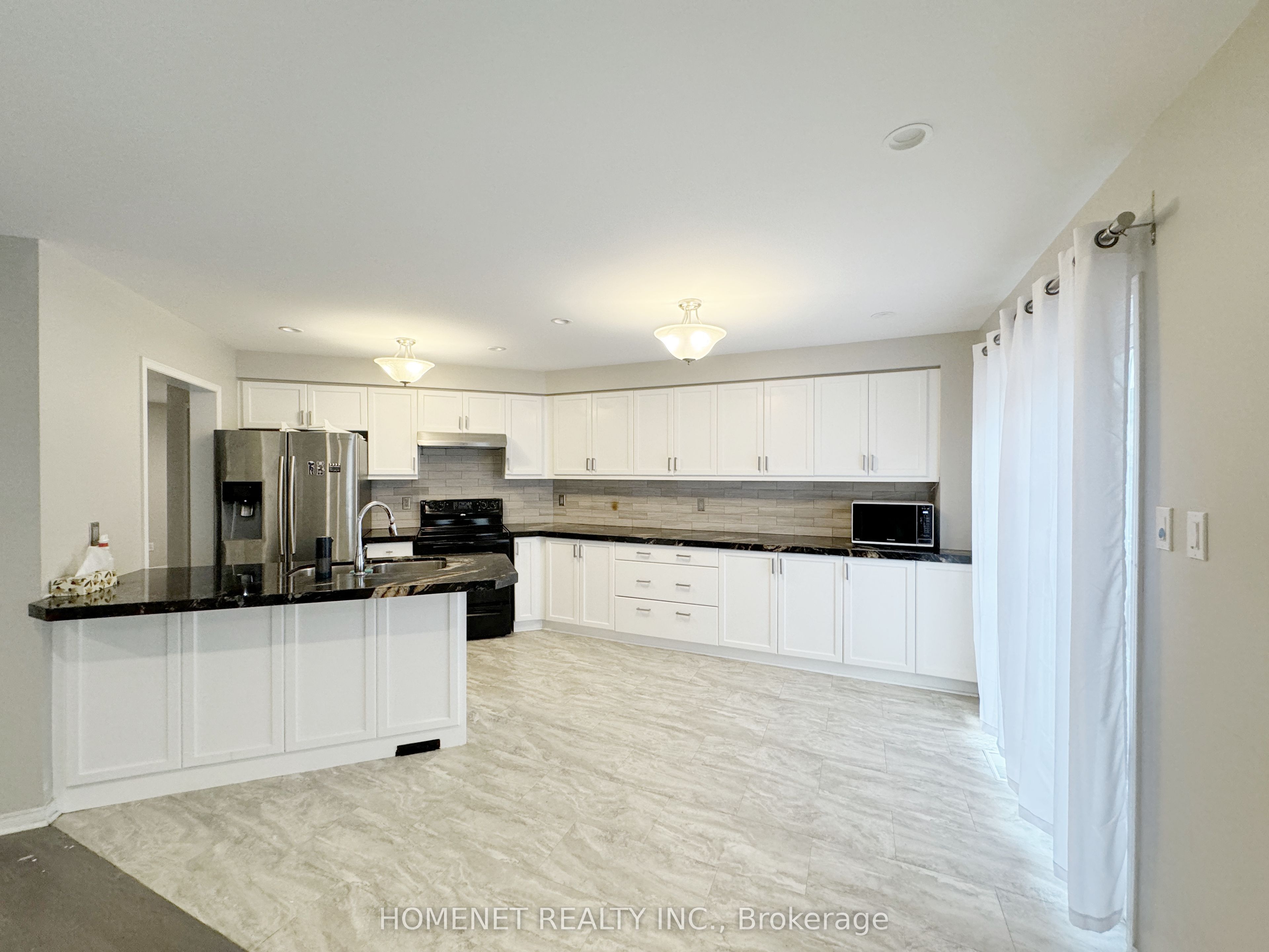 2 Stotts Crescent Property Photo 5