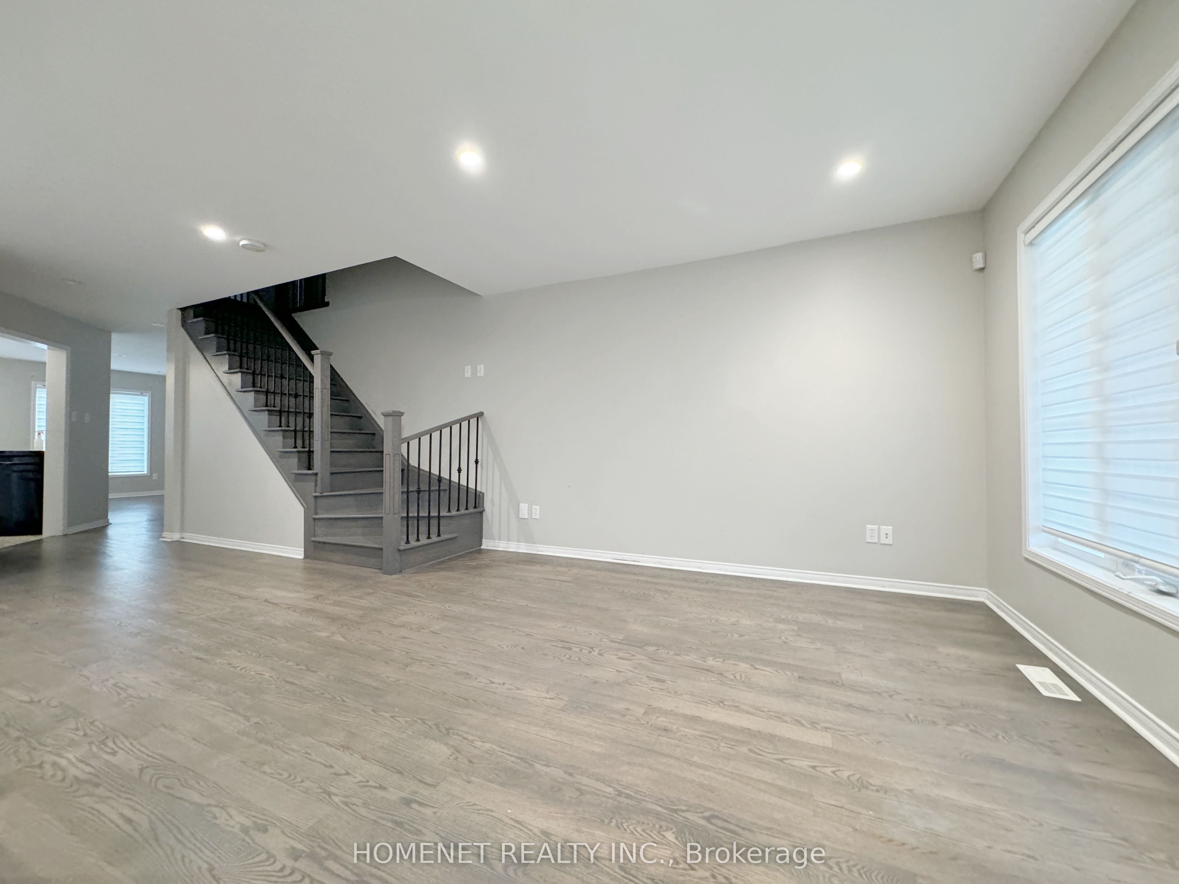 2 Stotts Crescent Property Photo 8