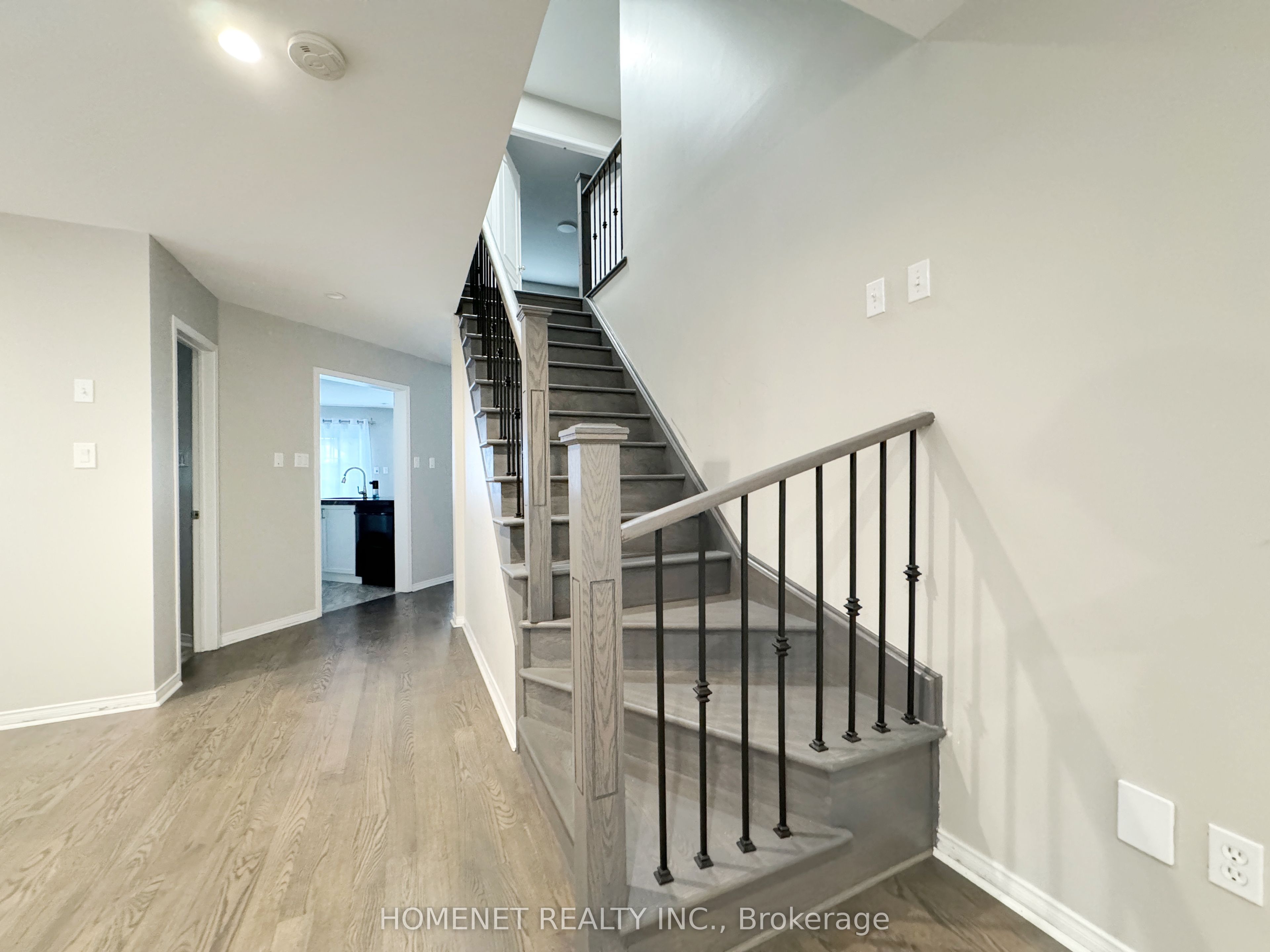 2 Stotts Crescent Property Photo 9