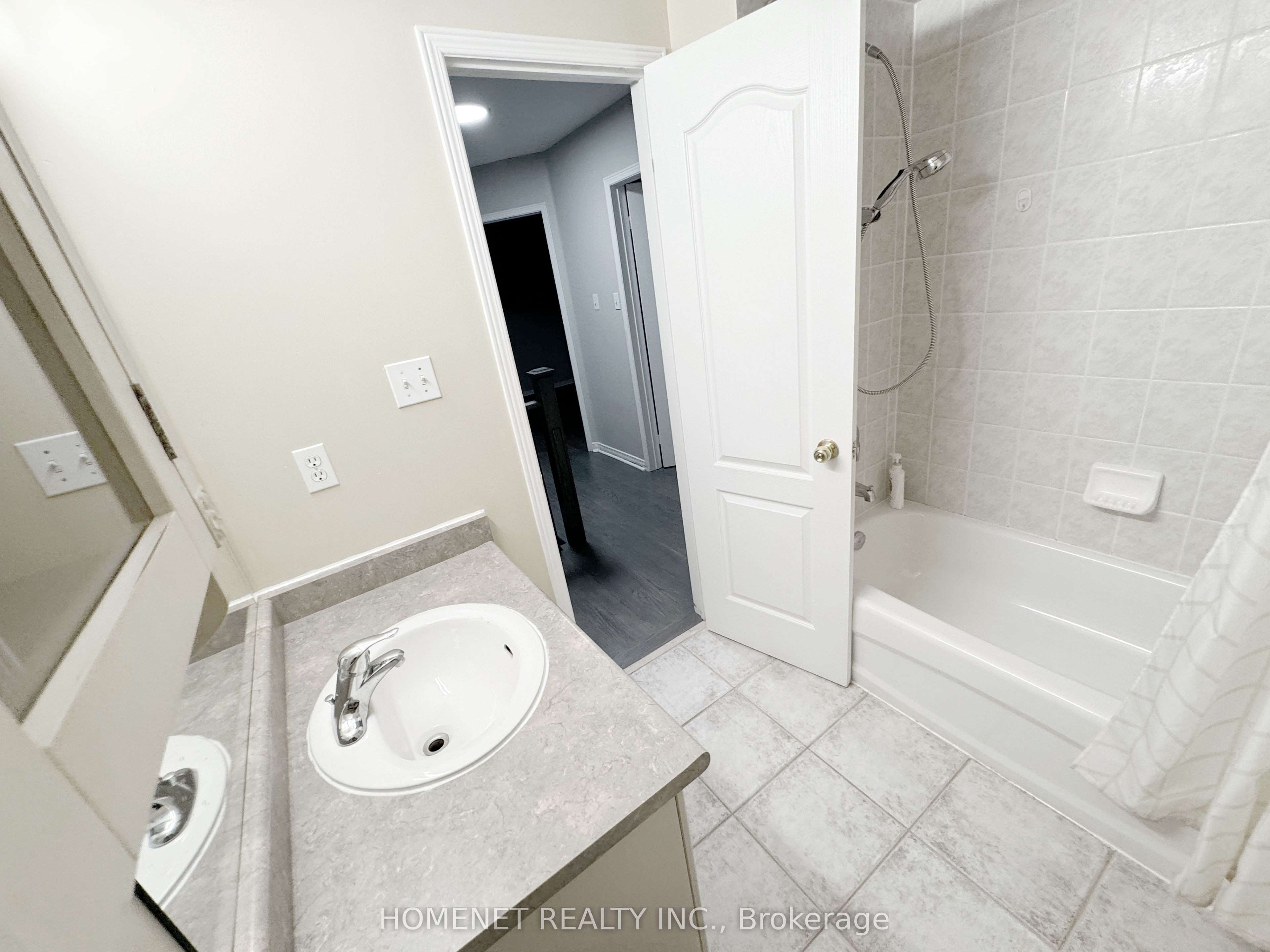 2 Stotts Crescent Property Photo 12