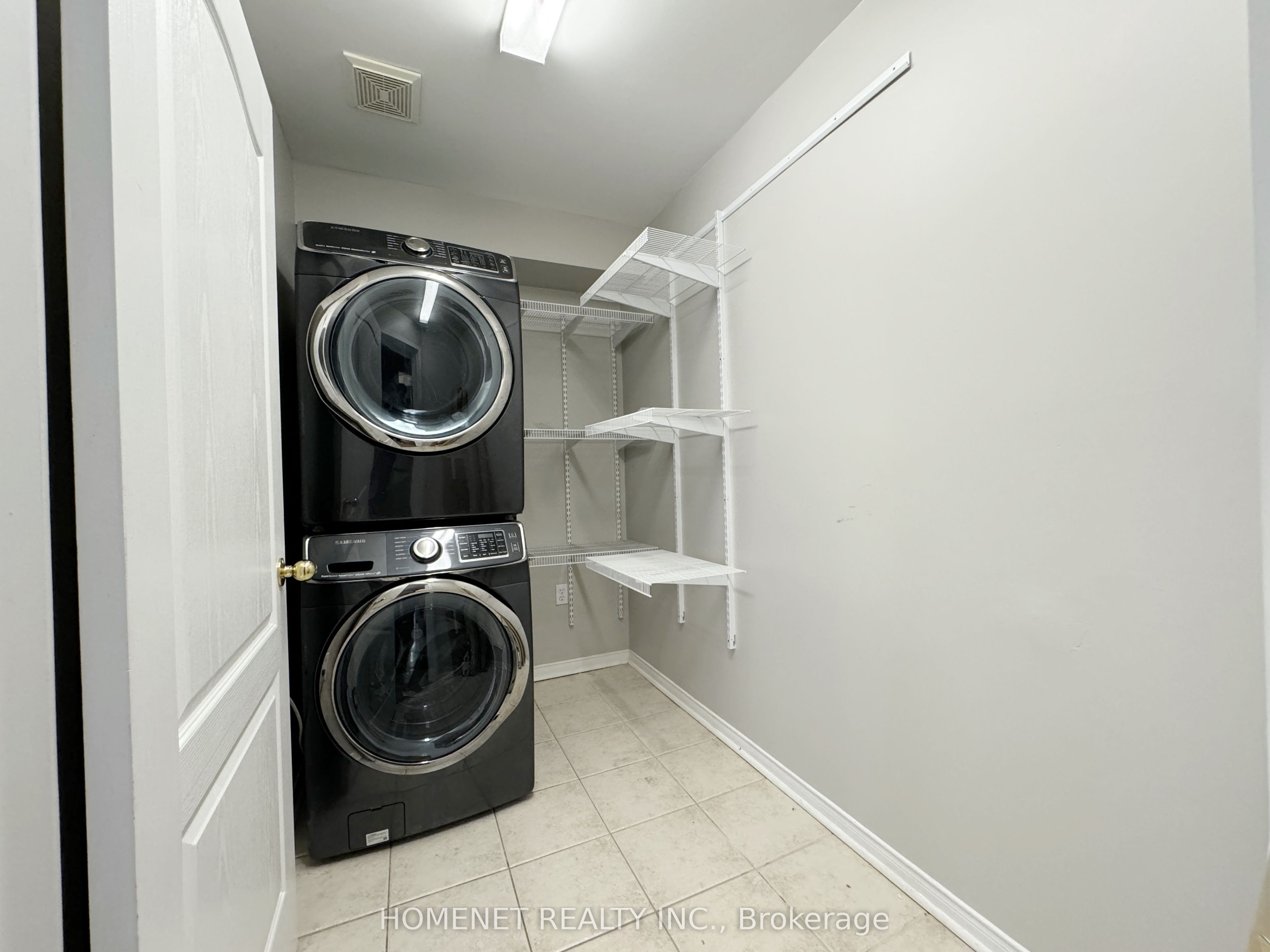 2 Stotts Crescent Property Photo 22