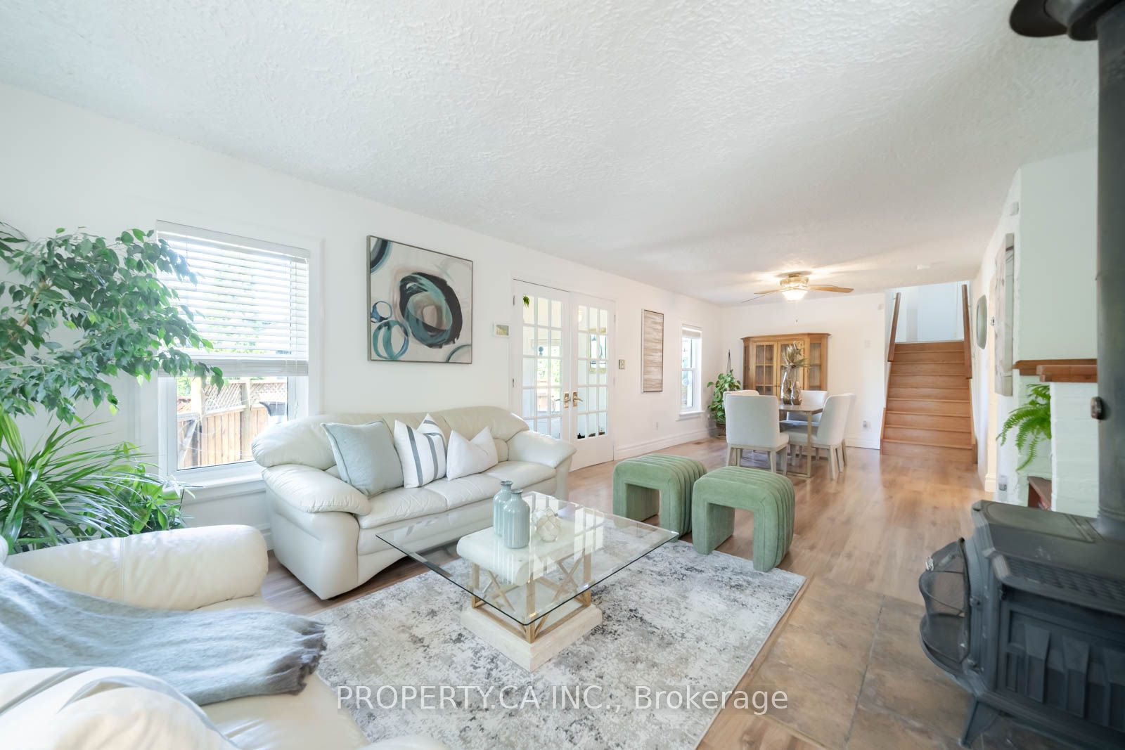 131 Cook's Bay Drive Property Photo 16