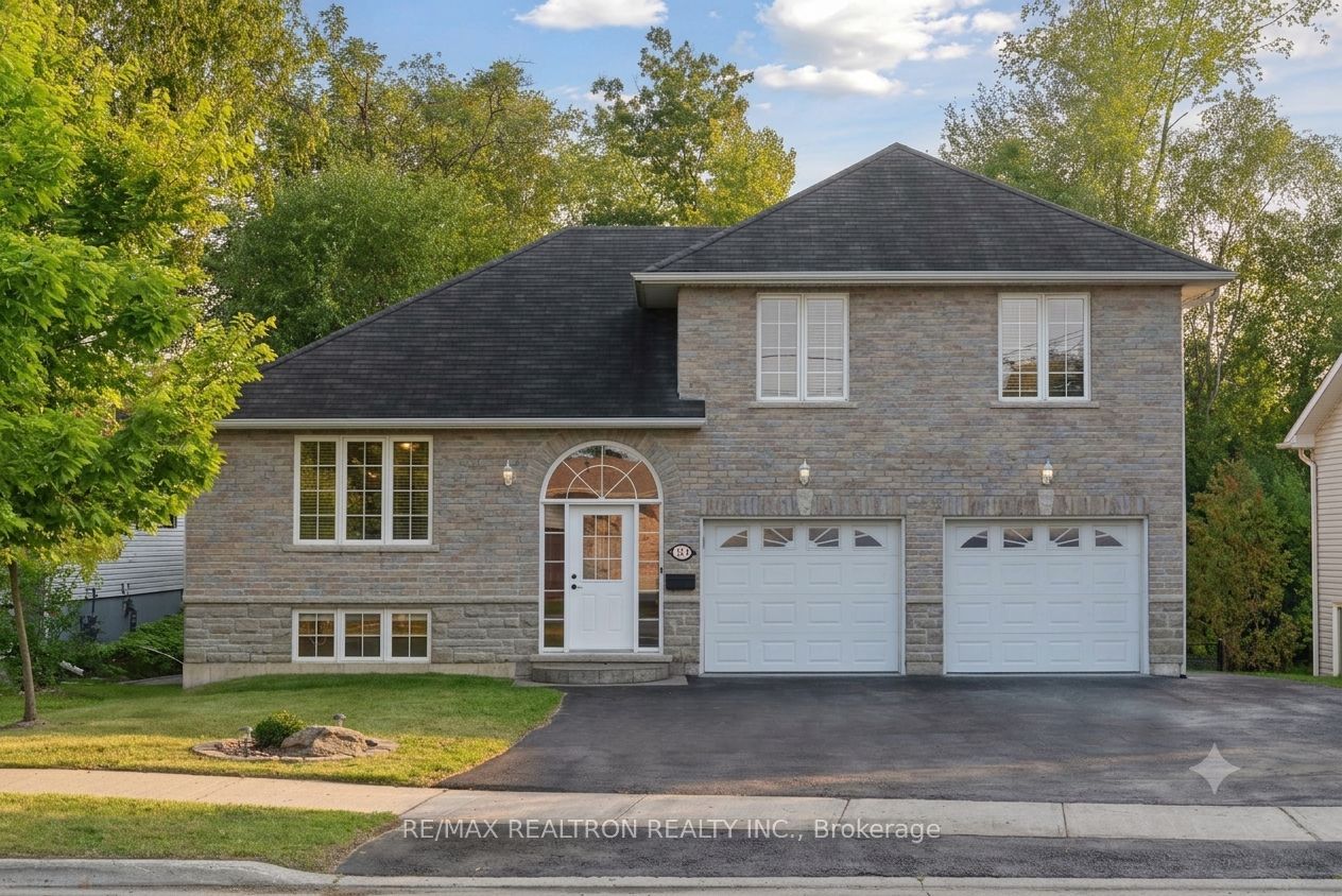 121 Riverglen Drive Property Photo 1