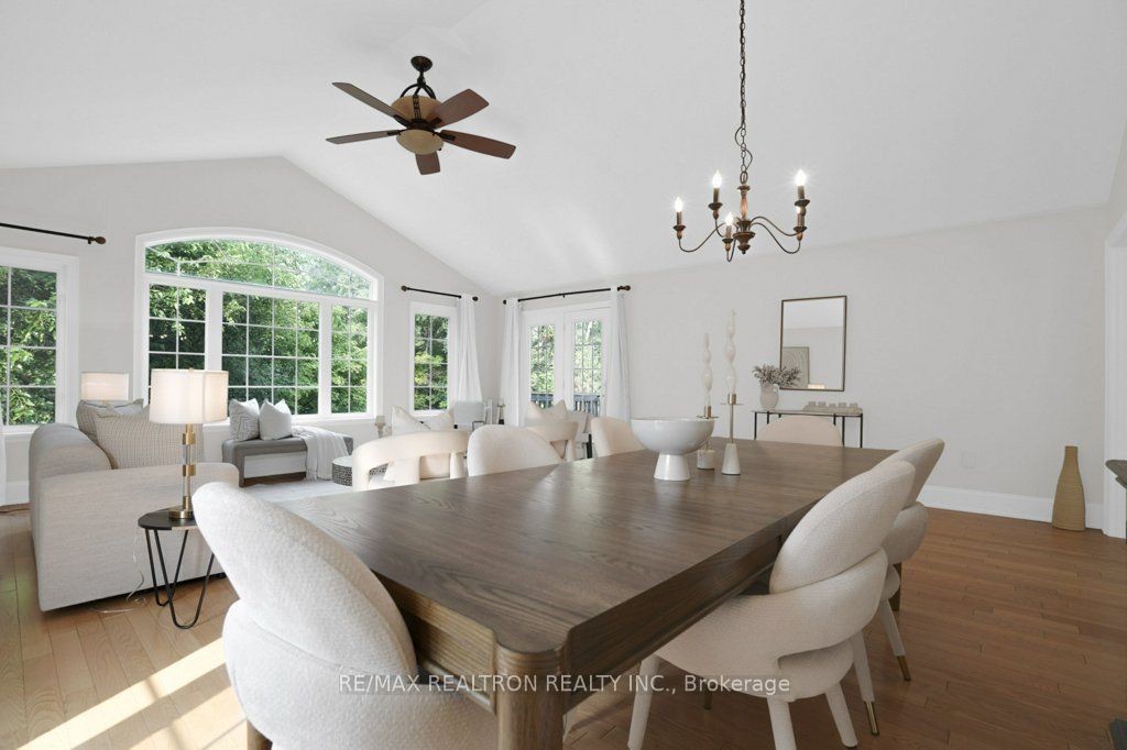 121 Riverglen Drive Property Photo 7