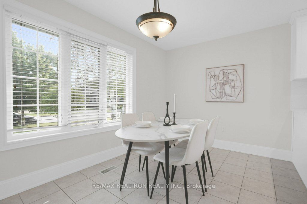 121 Riverglen Drive Property Photo 14