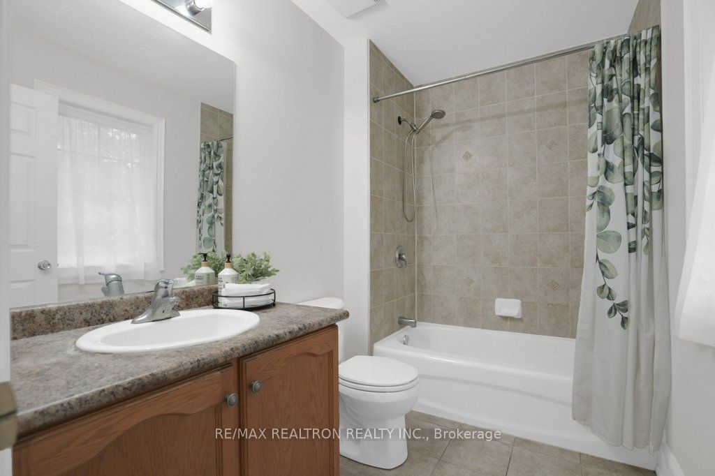 121 Riverglen Drive Property Photo 21