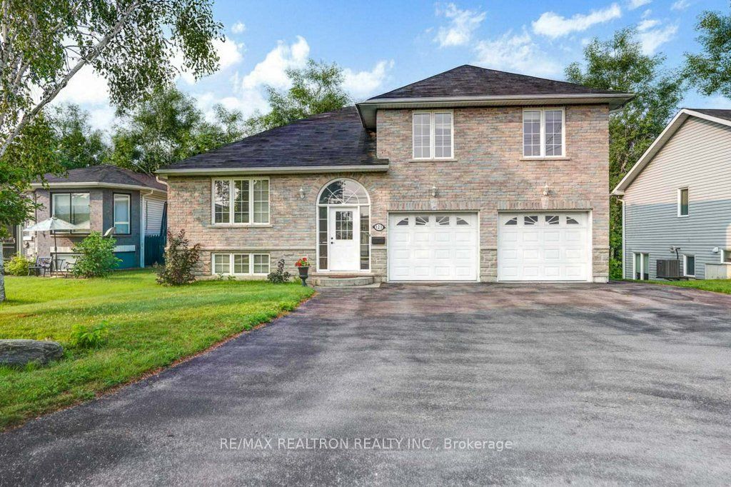 121 Riverglen Drive Property Photo 39