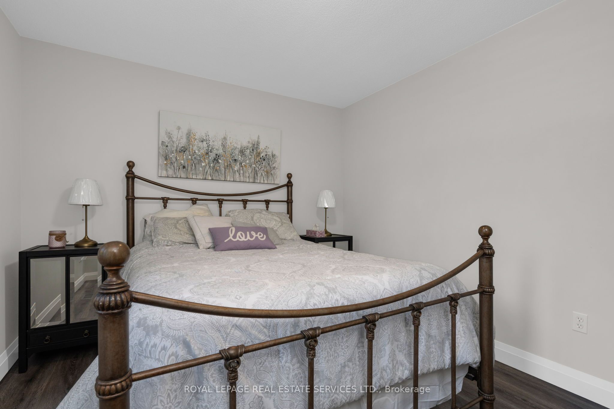 619 Glen Cedar Crescent Property Photo 19