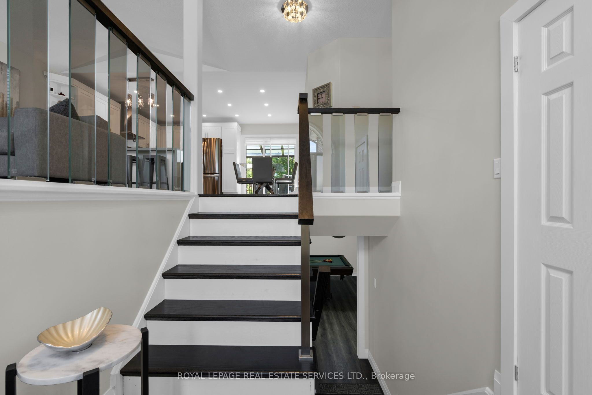 619 Glen Cedar Crescent Property Photo 22
