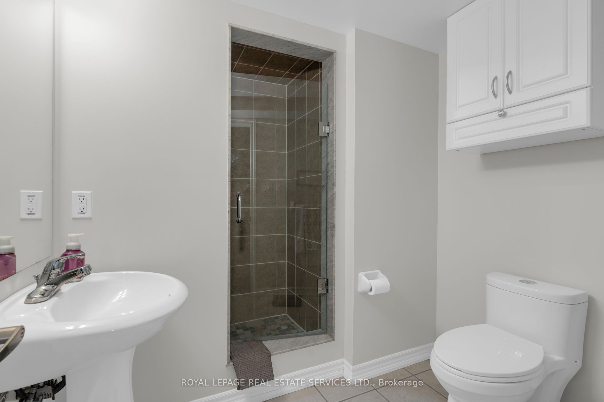 619 Glen Cedar Crescent Property Photo 31