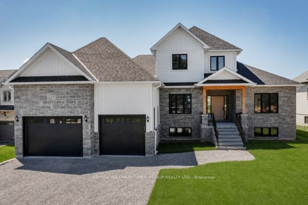 147 Lake Drive E Property Photo 1