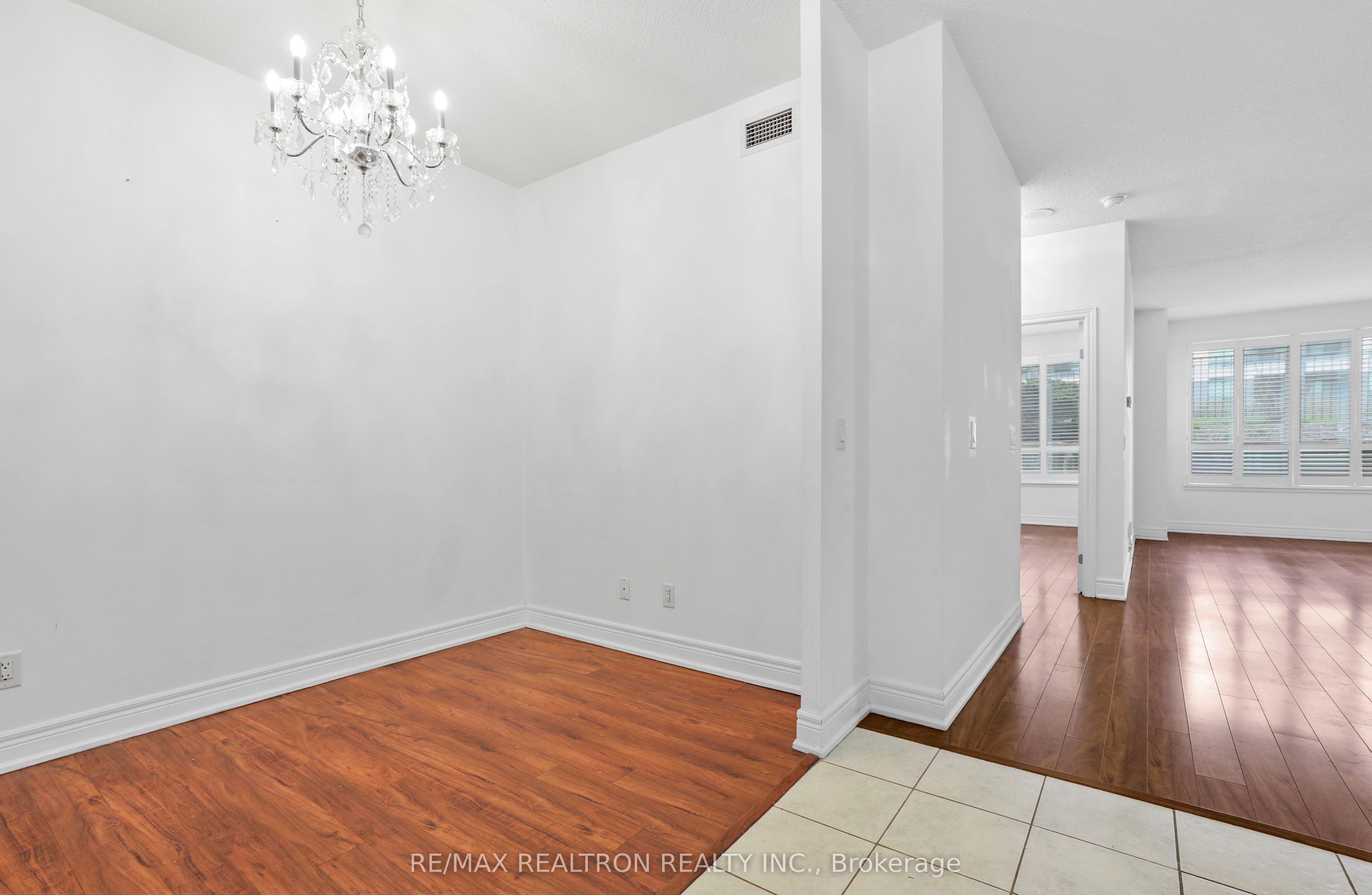 48 Suncrest Boulevard 112 Property Photo 12