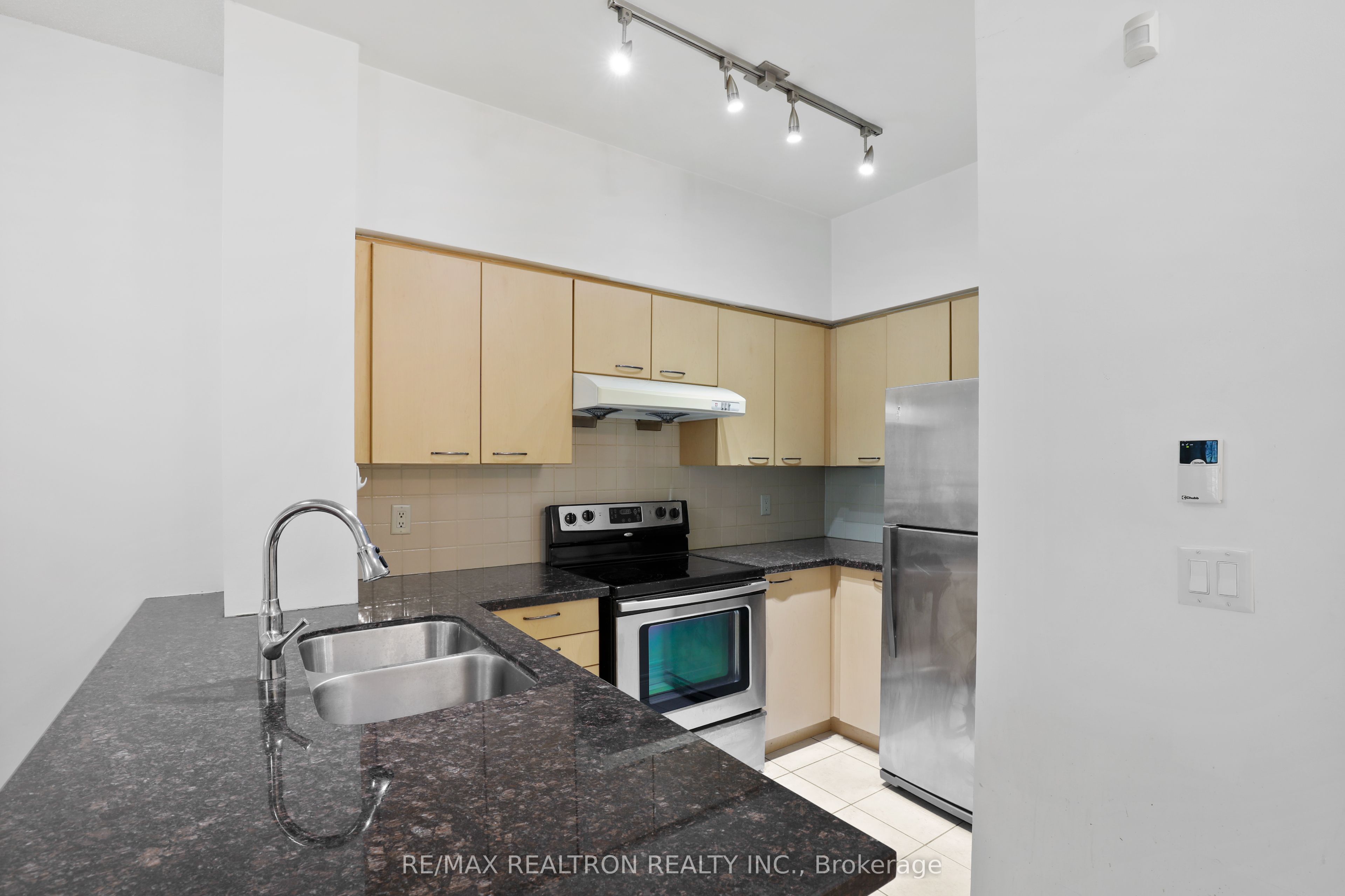 48 Suncrest Boulevard 112 Property Photo 15