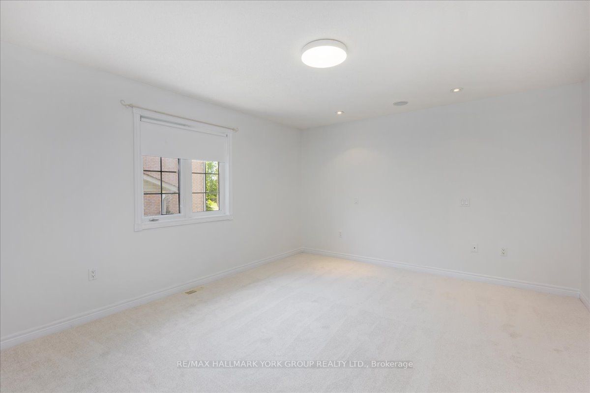 45 Highcastle Avenue Property Photo 22