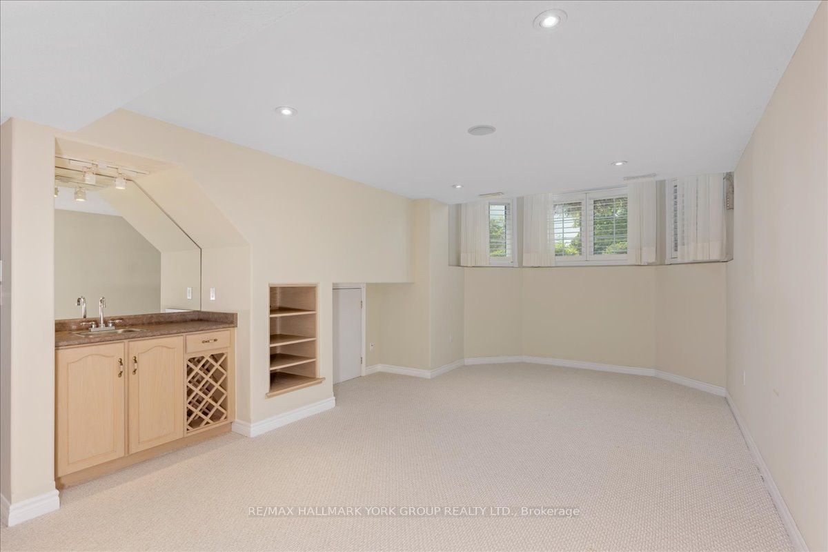 45 Highcastle Avenue Property Photo 30
