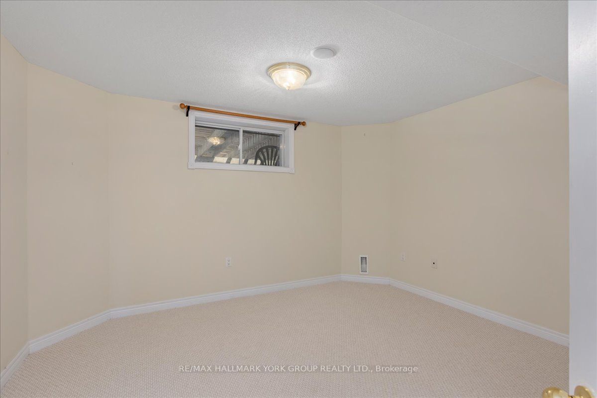 45 Highcastle Avenue Property Photo 32
