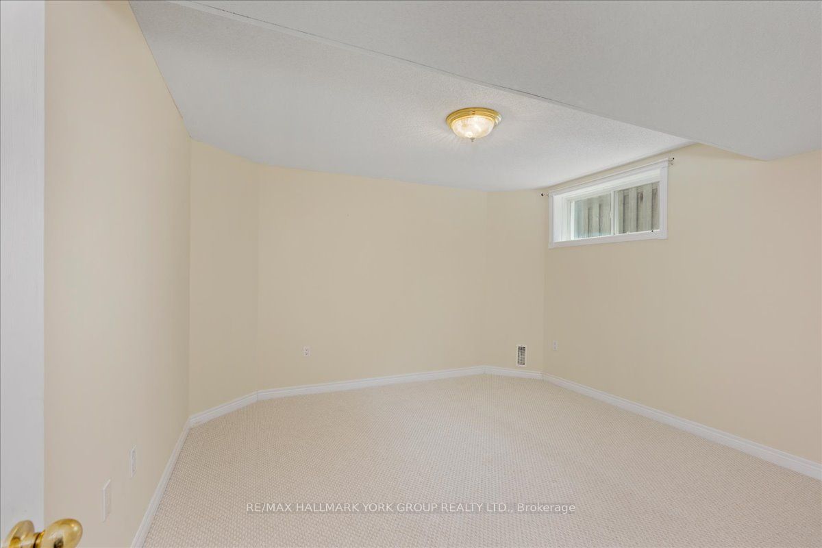 45 Highcastle Avenue Property Photo 34