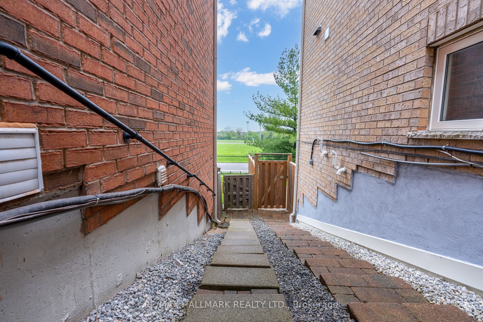 97 Maple Ridge Crescent Bsmt Property Photo 11