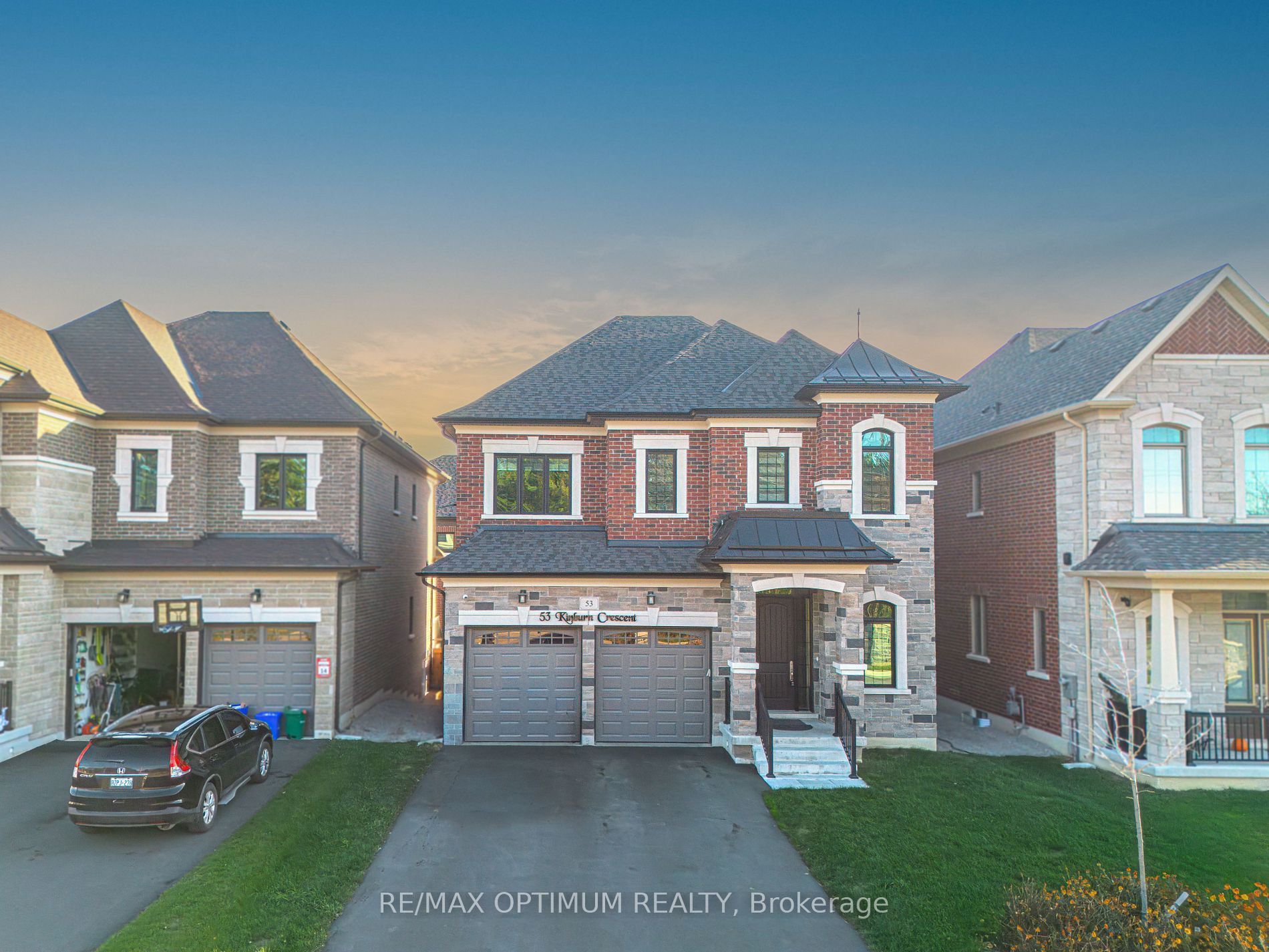 53 Kinburn Crescent Property Photo 1