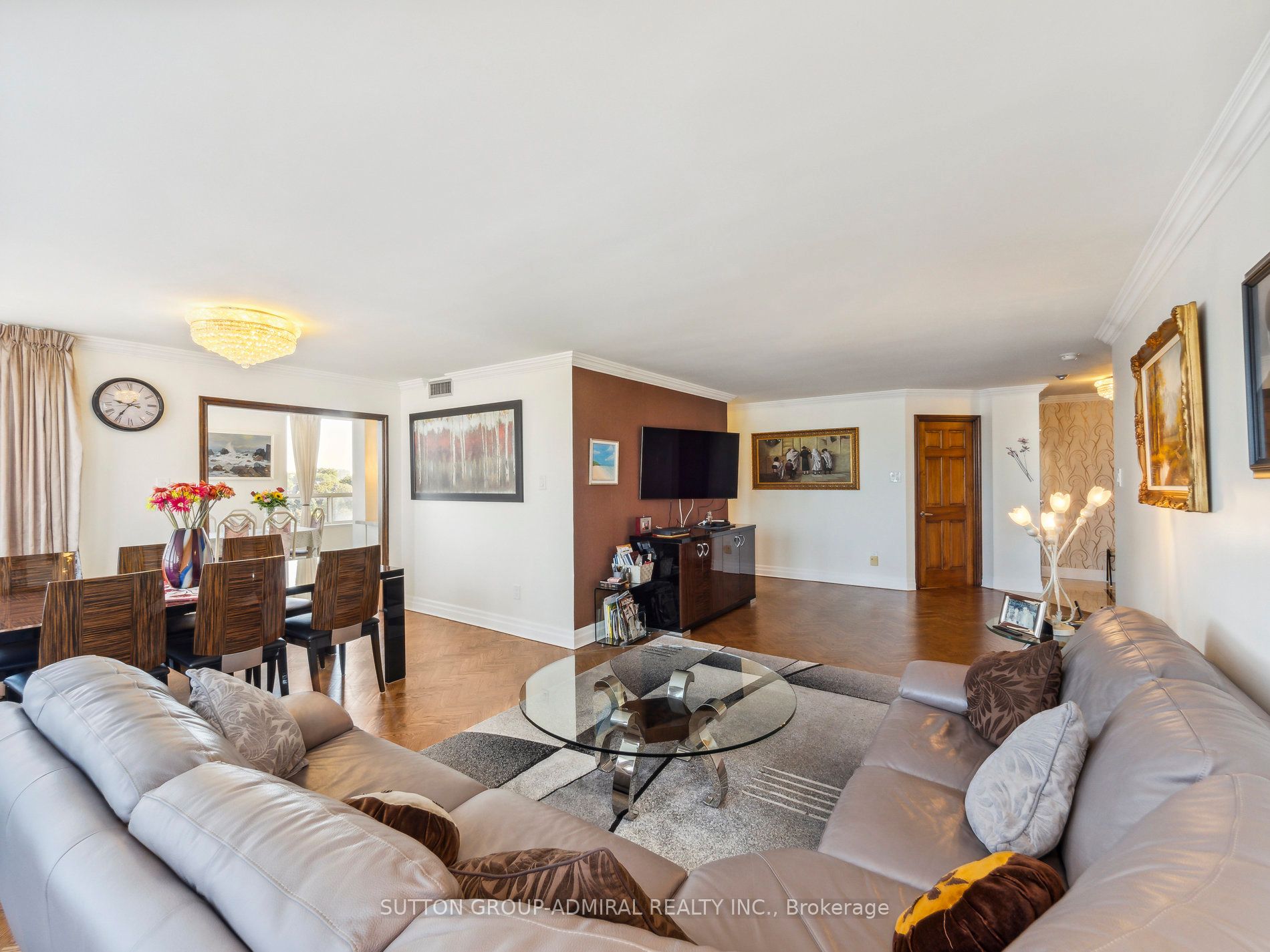 7 Townsgate Drive 604 Property Photo 4
