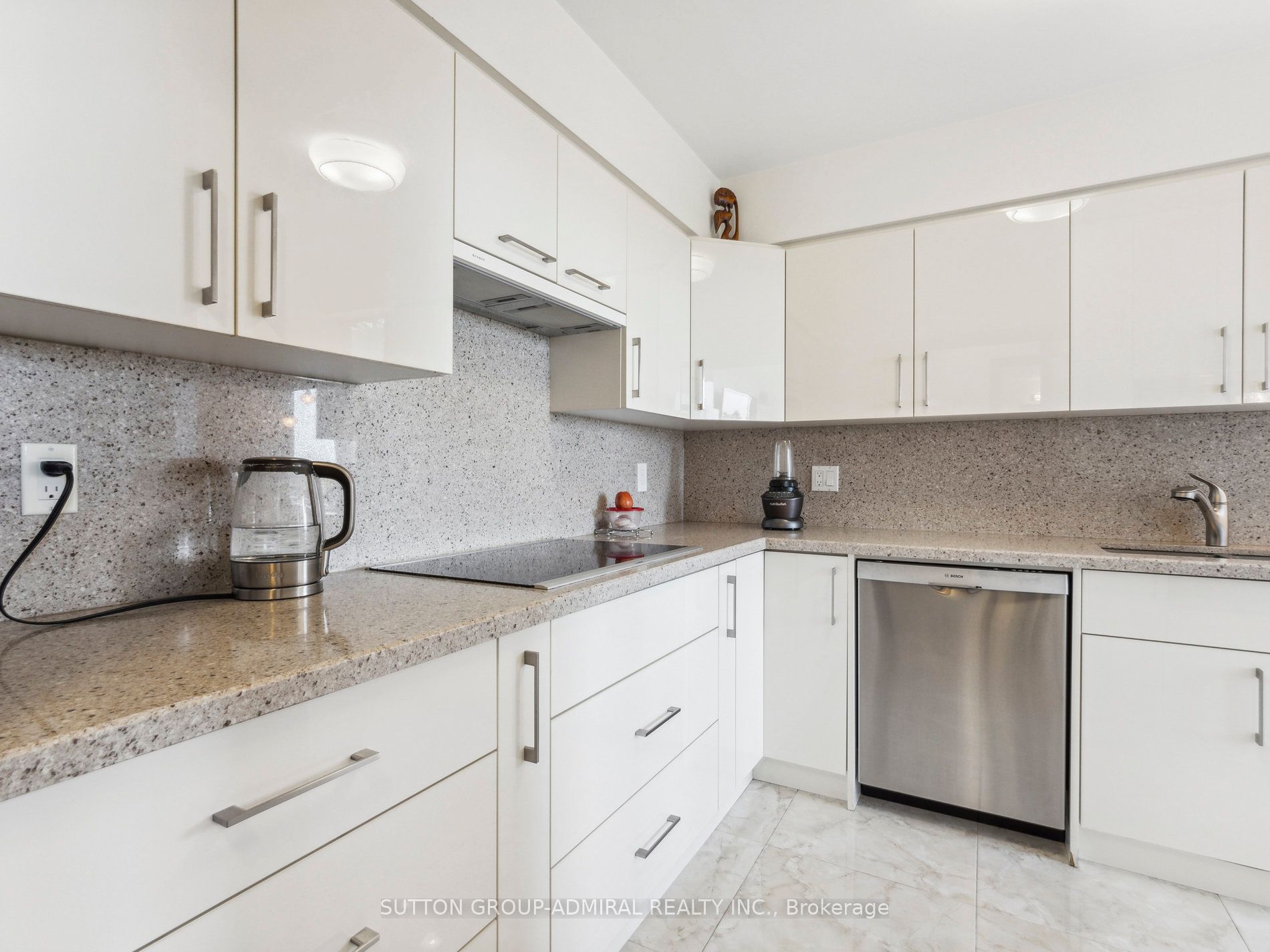 7 Townsgate Drive 604 Property Photo 12