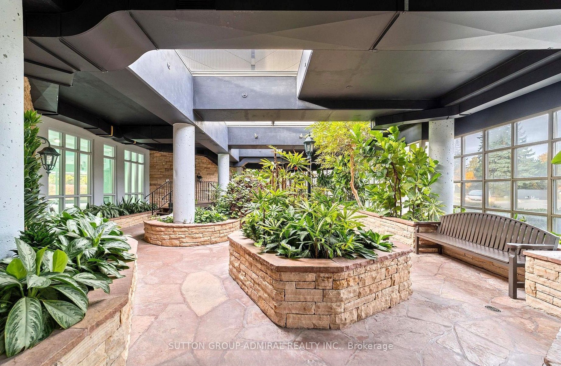 7 Townsgate Drive 604 Property Photo 30