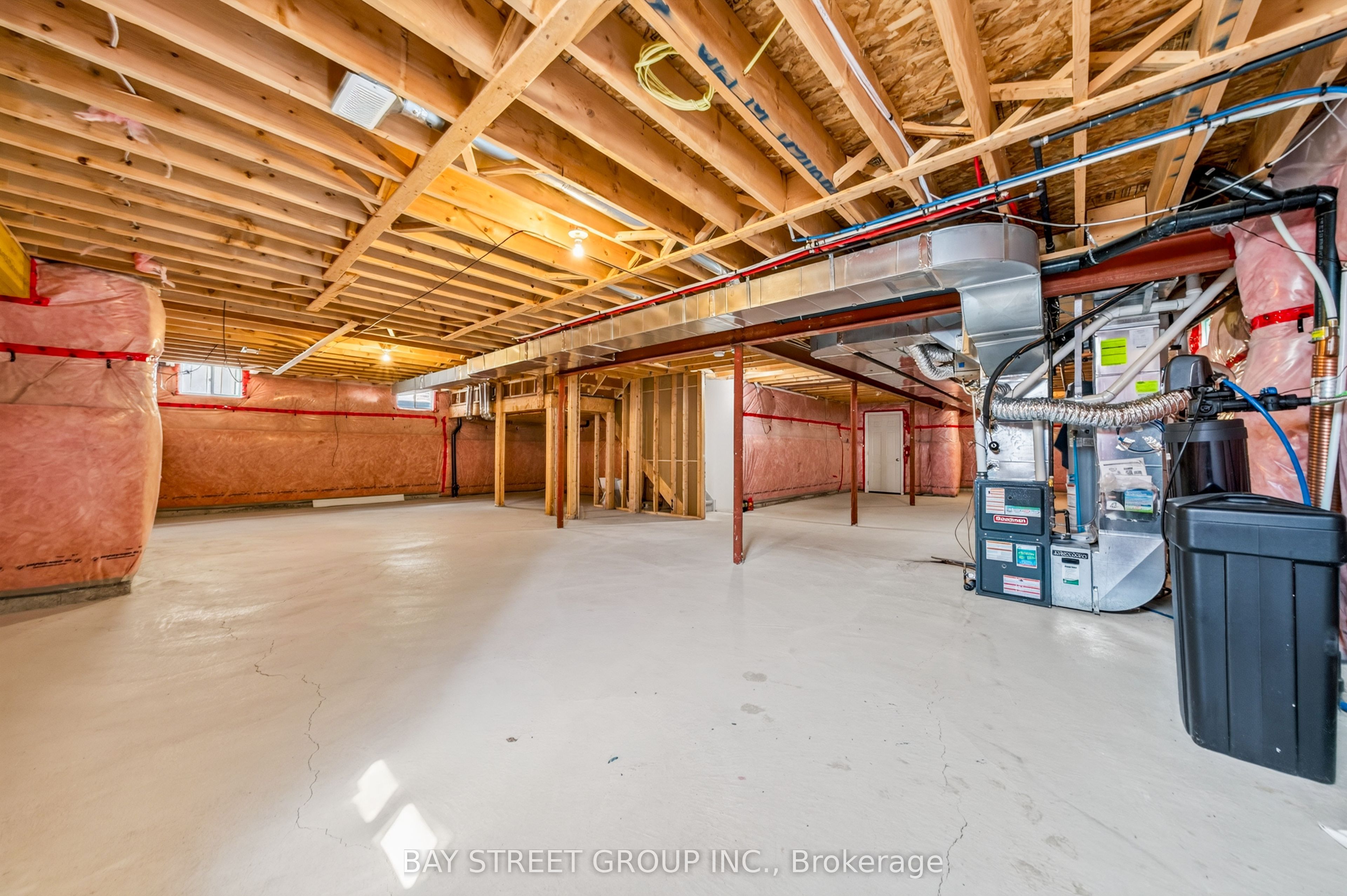 31 Woodgate Pines Drive Property Photo 38