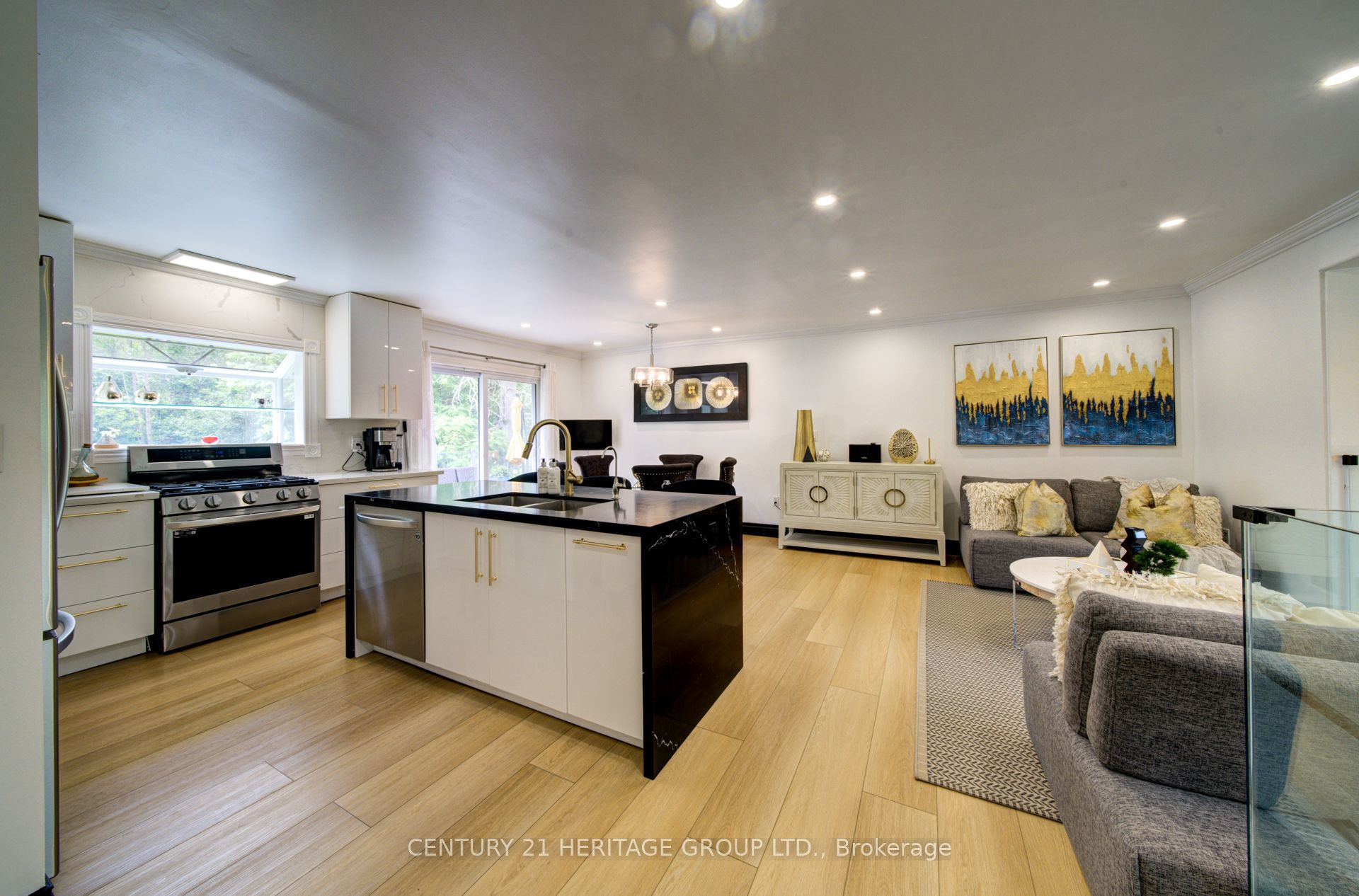 1151 Birch Road Property Photo 4