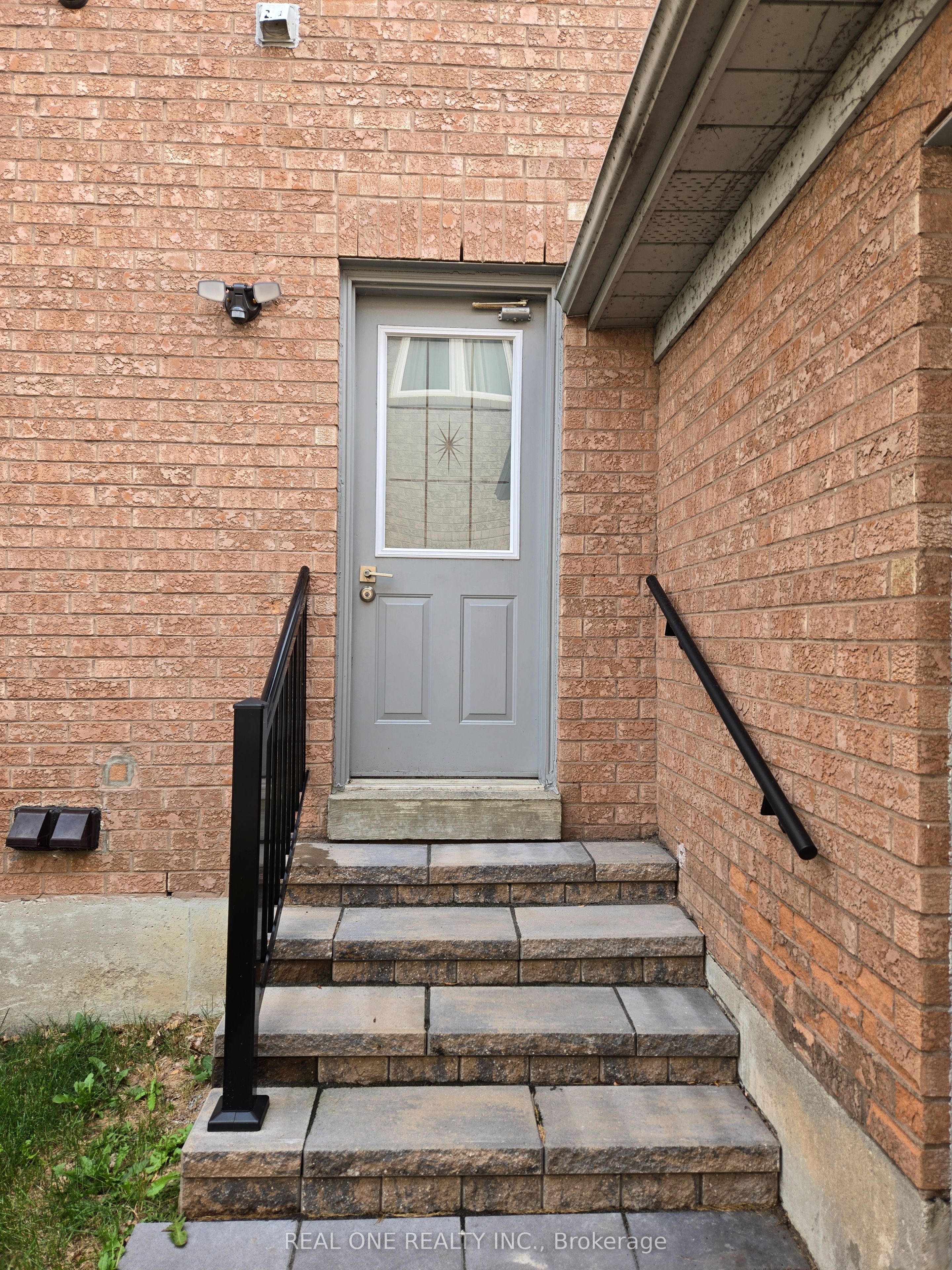 63 Boake Trail Property Photo 1