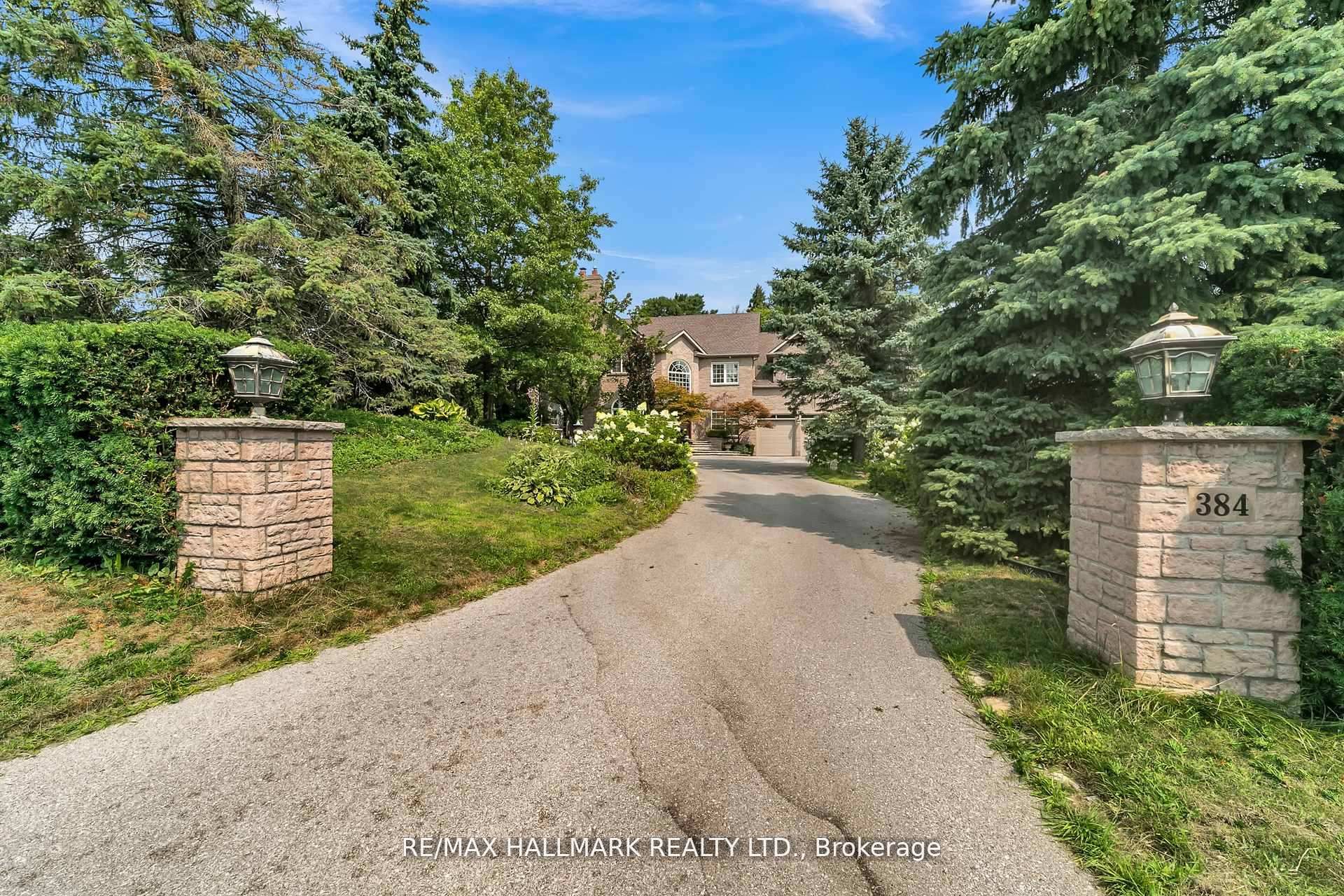 384 W Kennedy Street W Property Photo 2