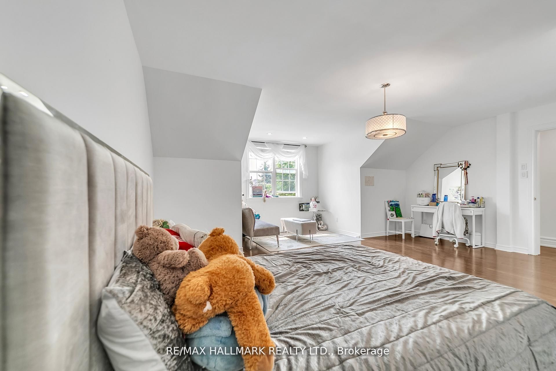 384 W Kennedy Street W Property Photo 26