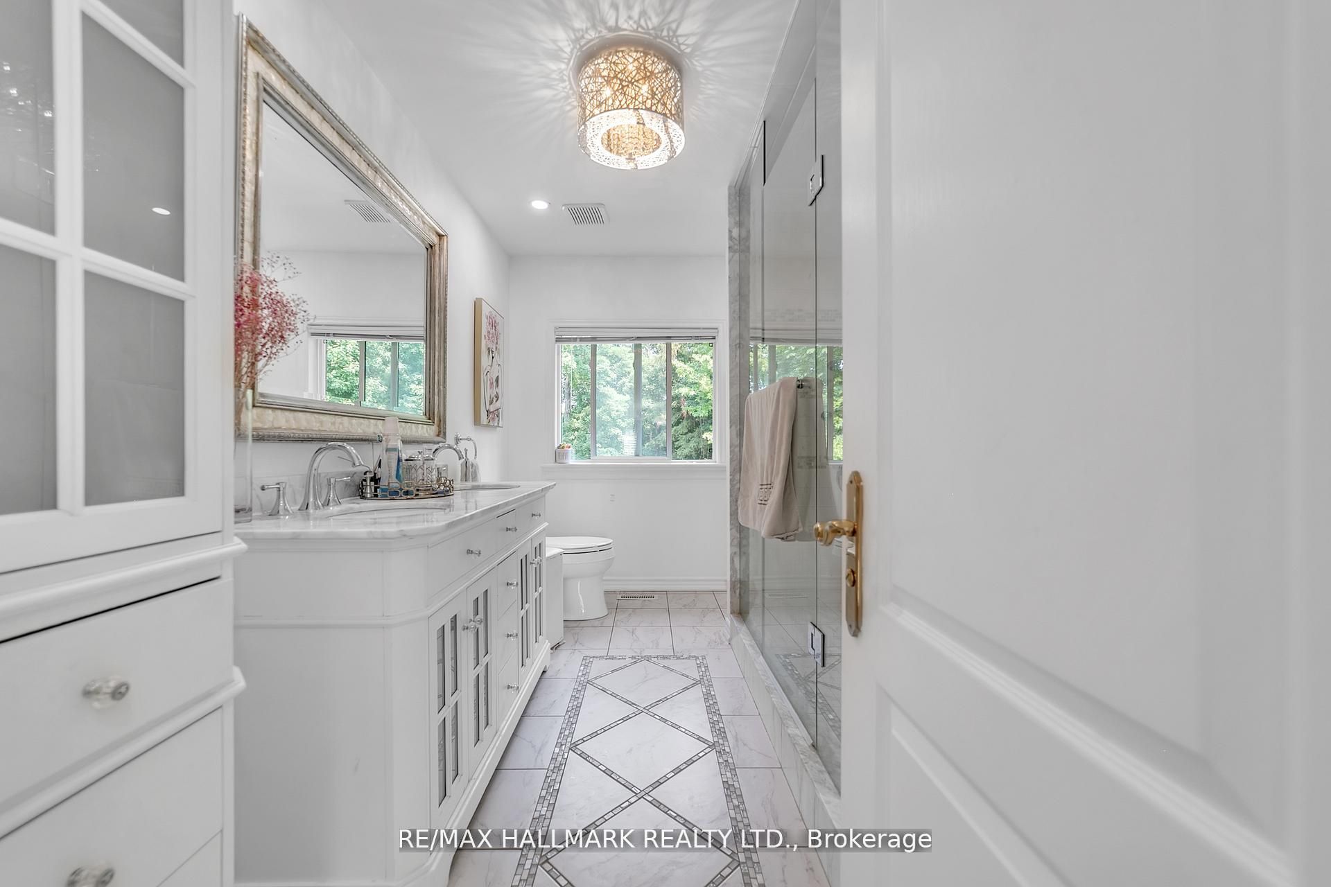 384 W Kennedy Street W Property Photo 28